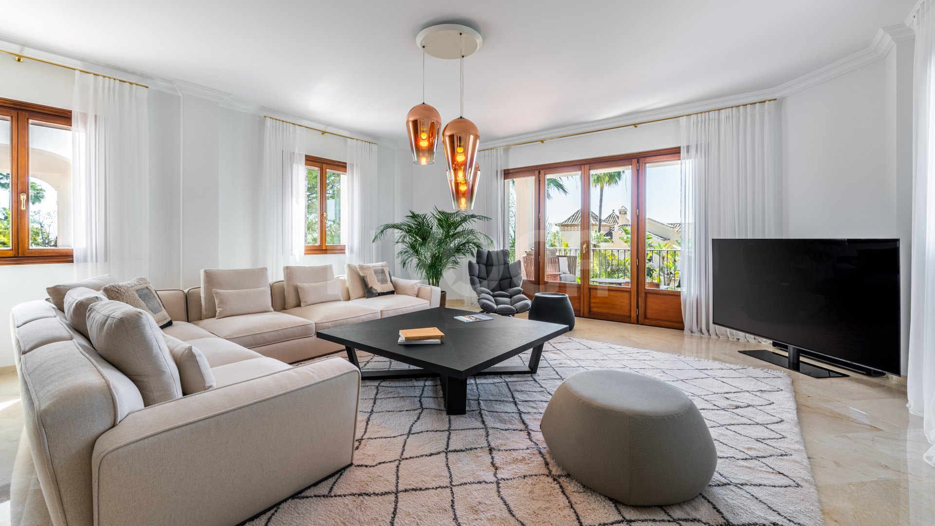Luxurious villa in private urbanisation in Sierra Blanca, Marbella Golden Mile