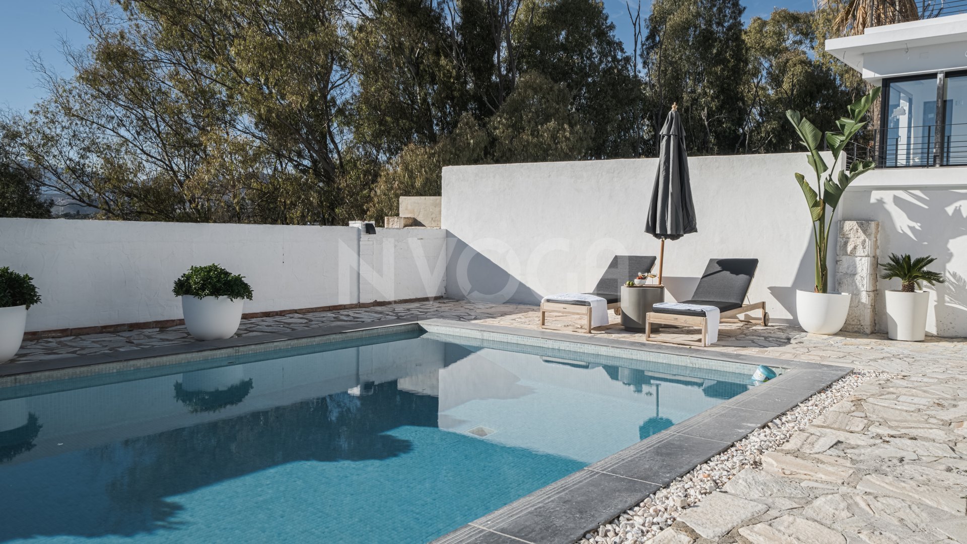 Luxury villa with sea views in Nueva Andalucía