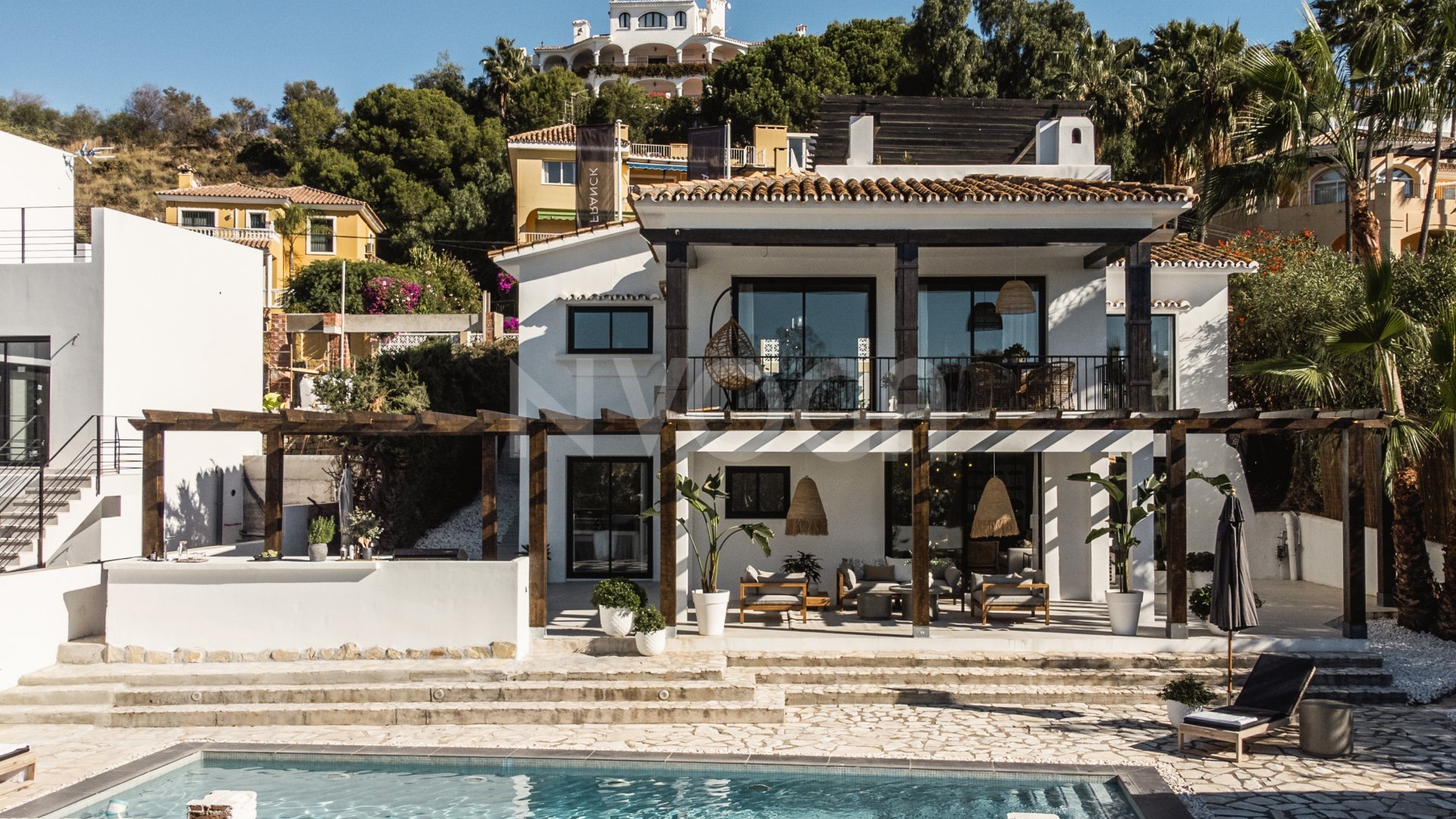 Luxury villa with sea views in Nueva Andalucía