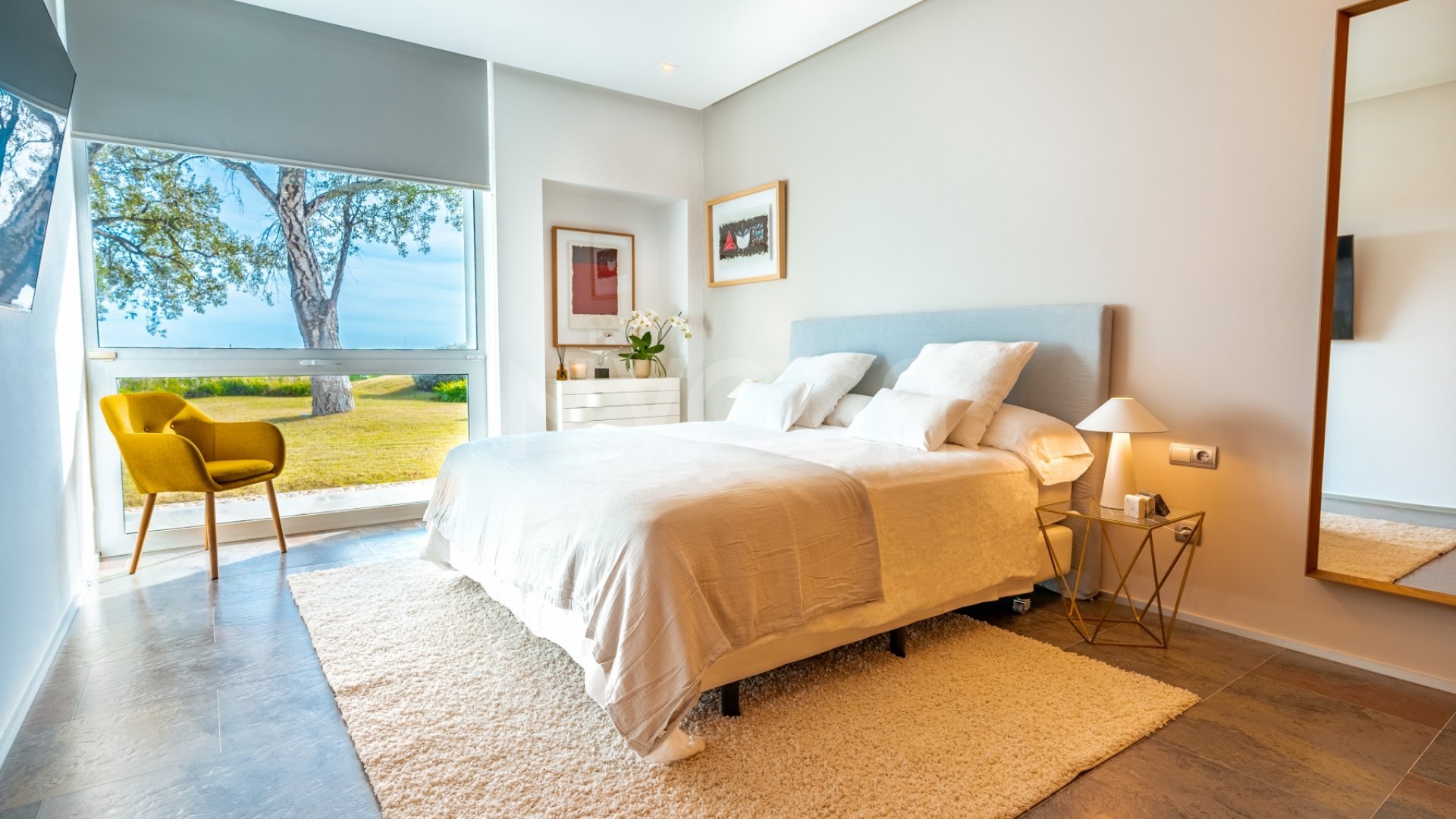 Beautiful 5-bedroom villa with sea views in La Reserva del Higueron, Fuengirola
