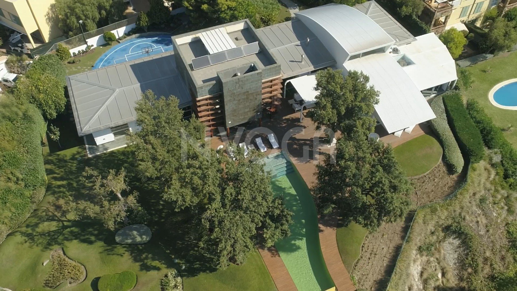 Beautiful 5-bedroom villa with sea views in La Reserva del Higueron, Fuengirola