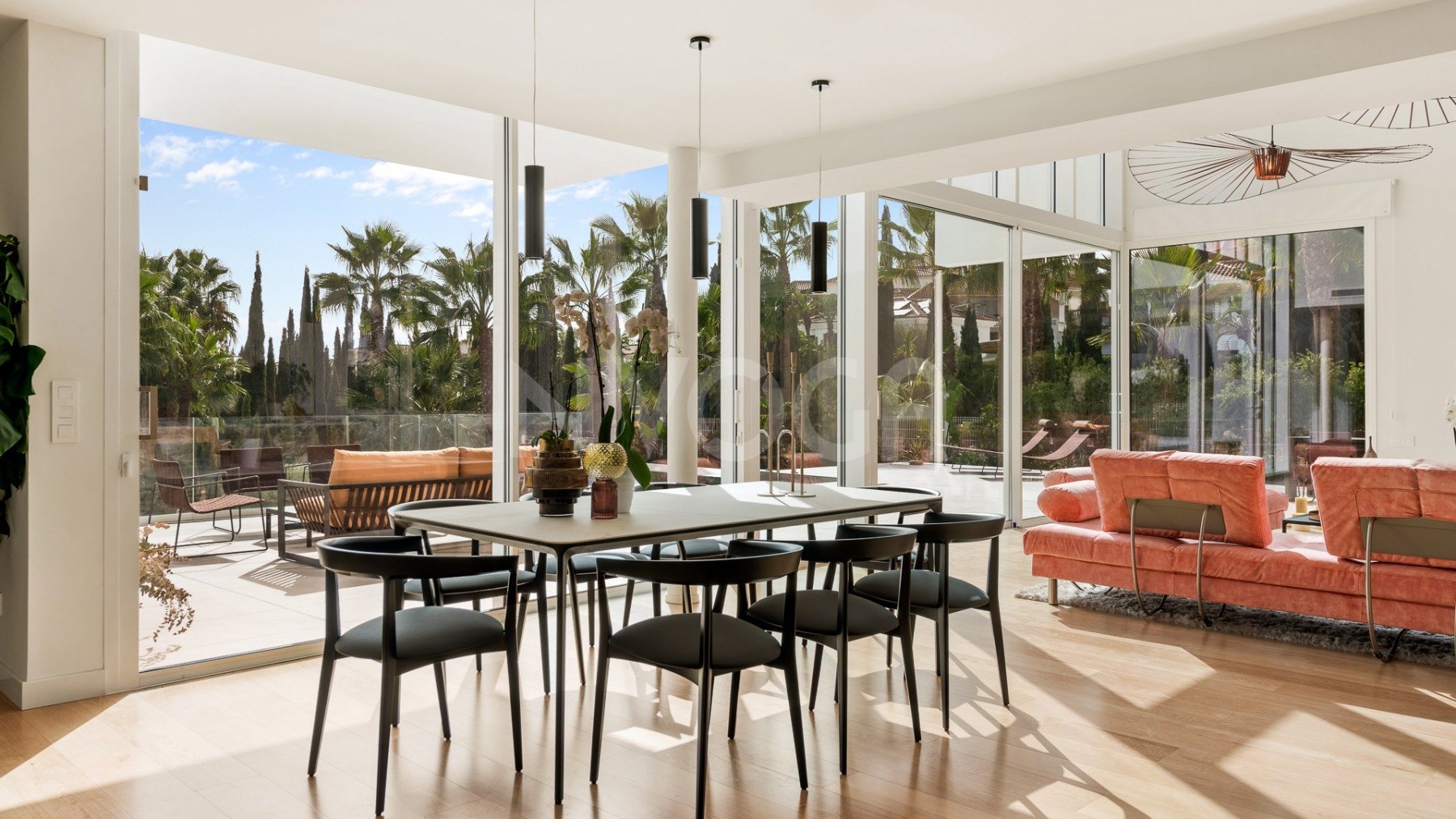 Lujosa villa de 4 habitaciones con vistas a mar en El Higuerón, Fuengirola