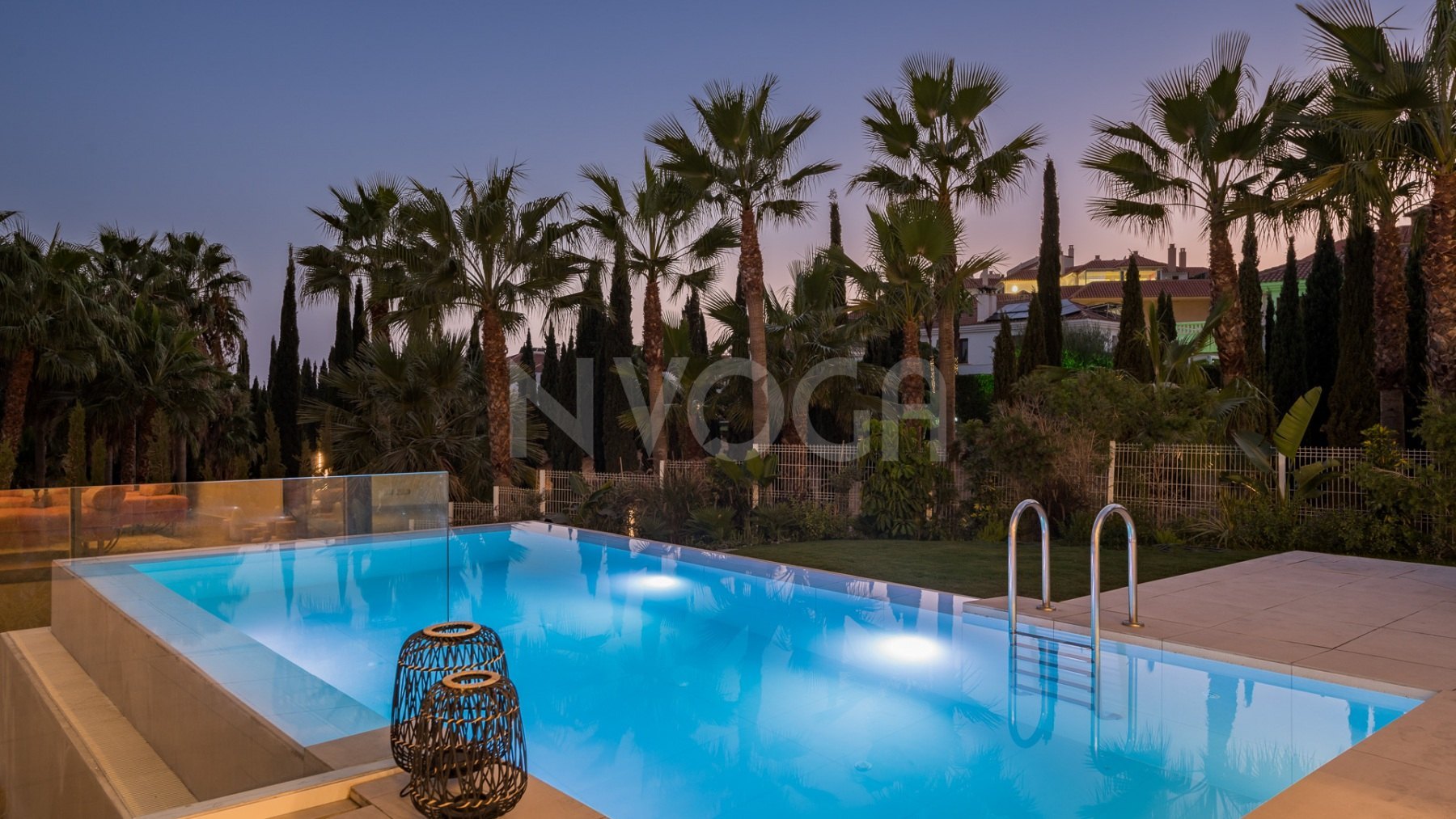Lujosa villa de 4 habitaciones con vistas a mar en El Higuerón, Fuengirola