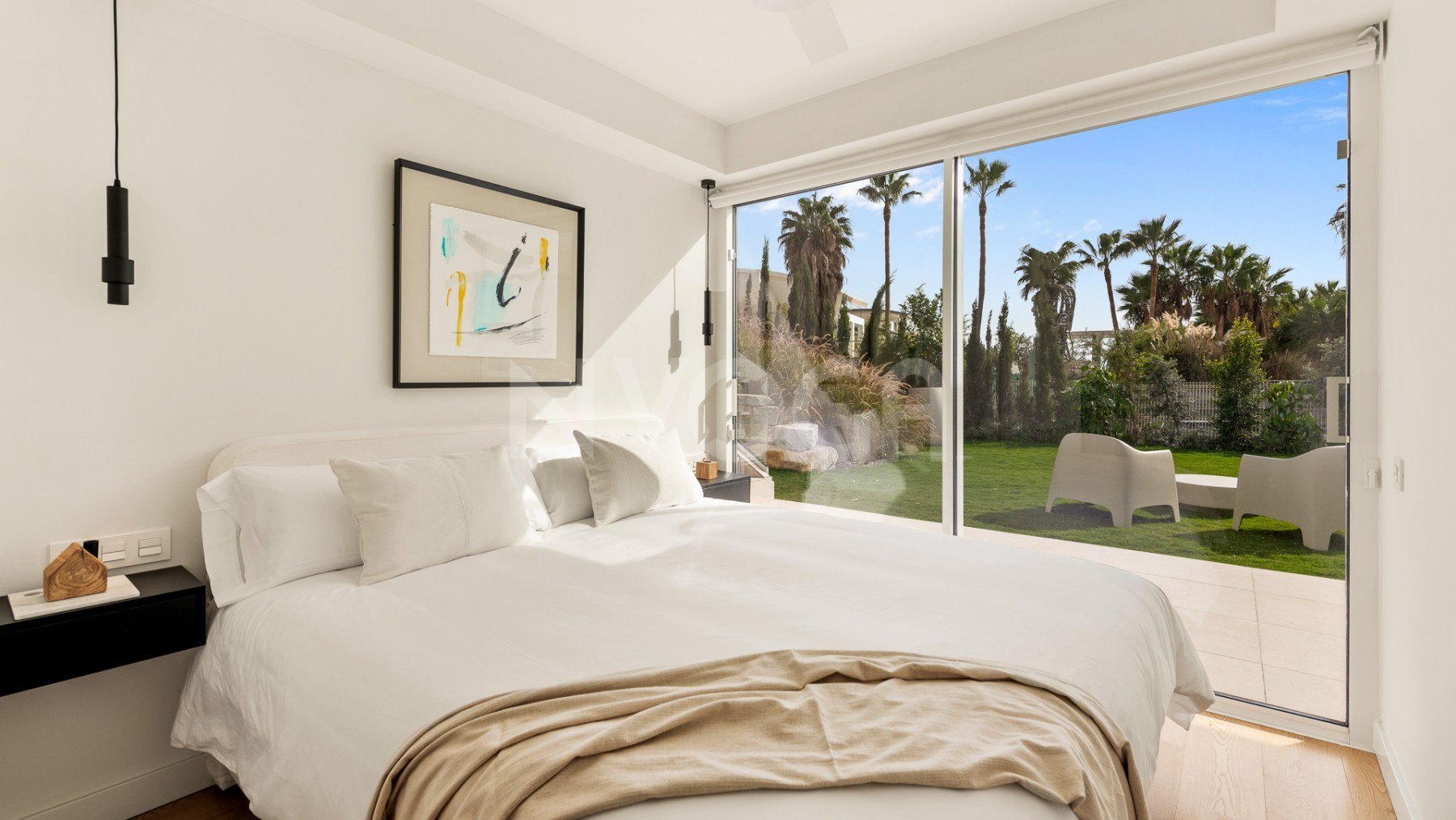 Lujosa villa de 4 habitaciones con vistas a mar en El Higuerón, Fuengirola