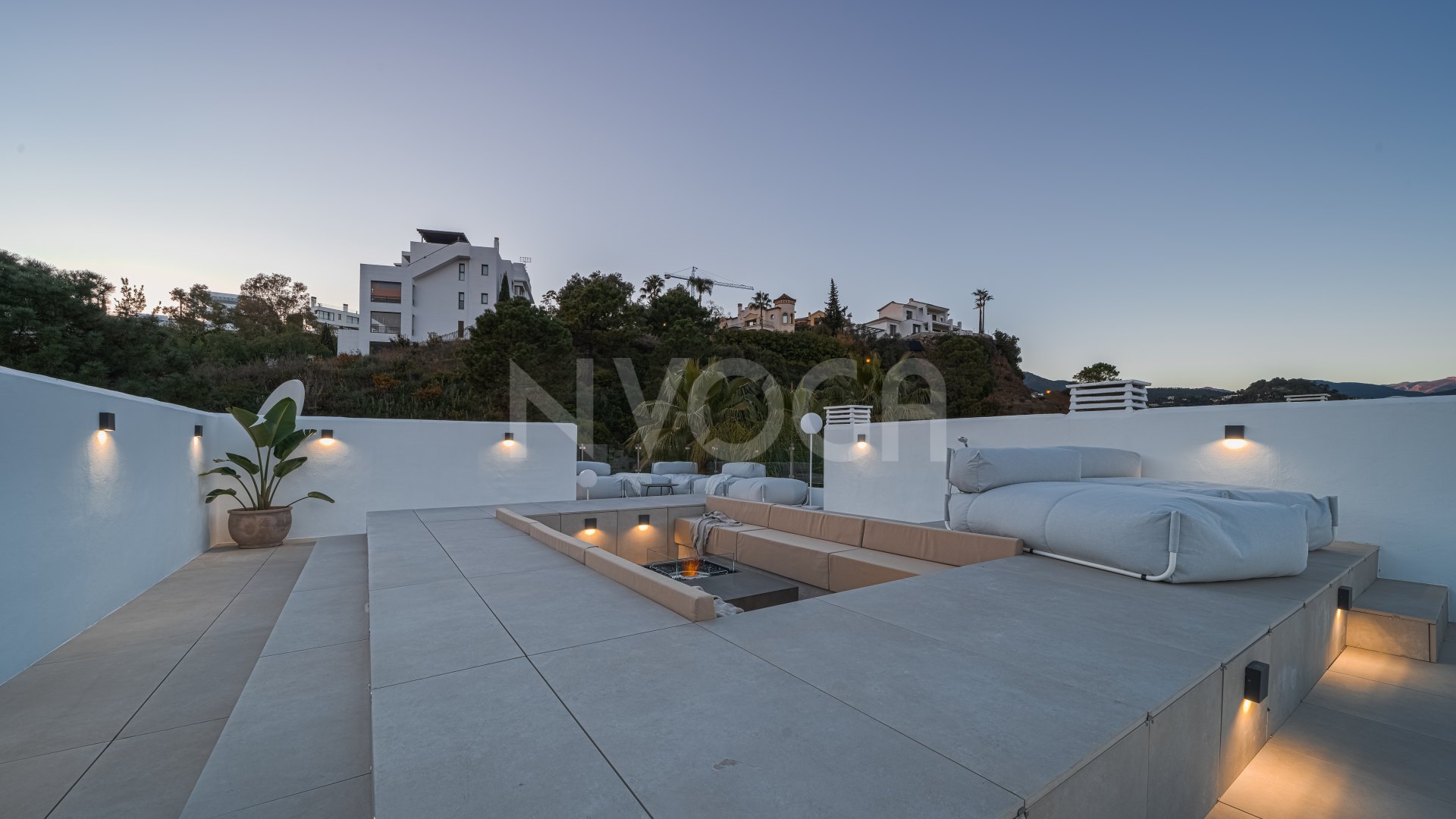 Precioso ático con vistas panorámicas al mar en La Quinta, Benahavís