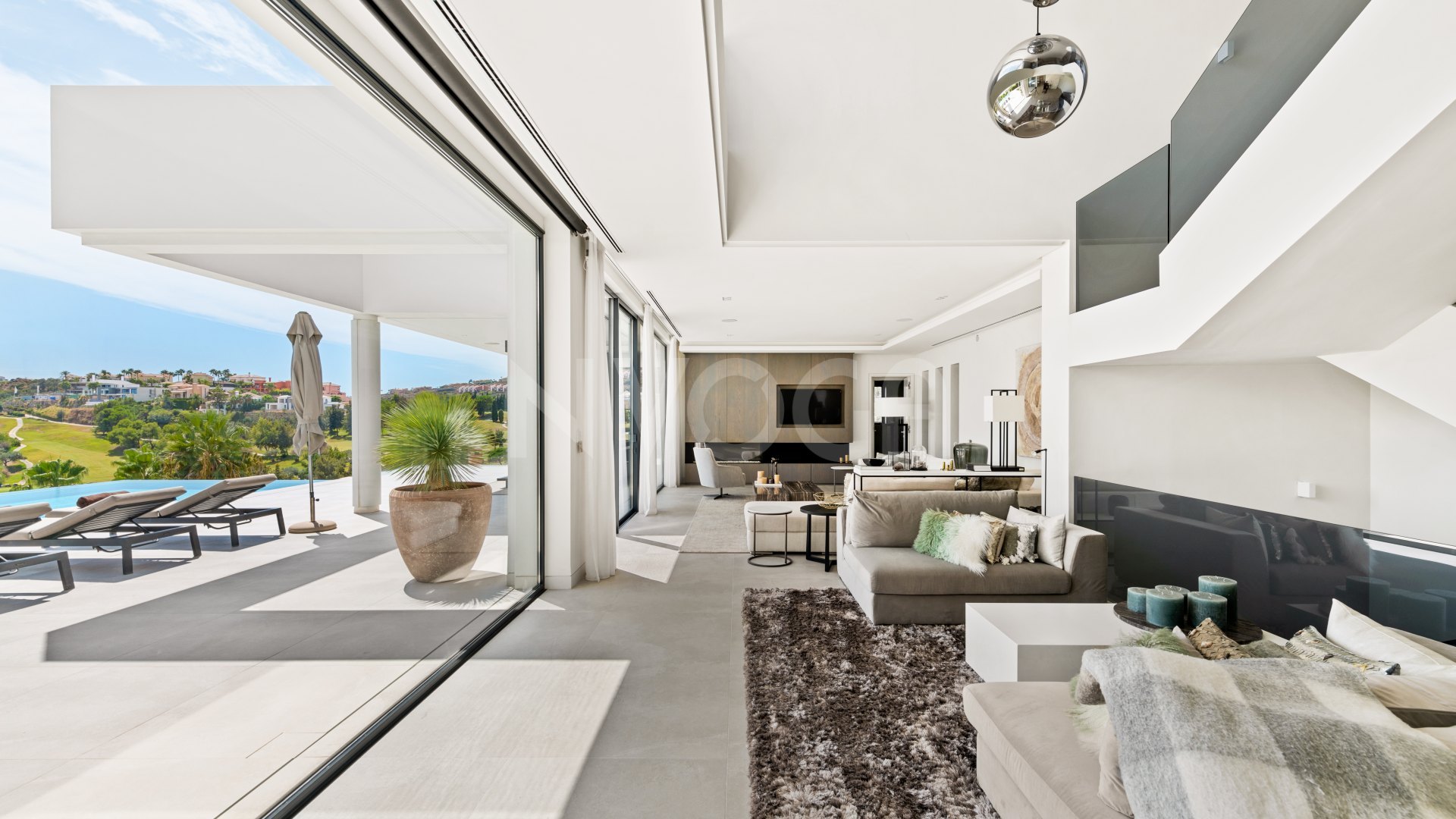Lujosa villa de estilo contemporáneo en La Alquería, Benahavís