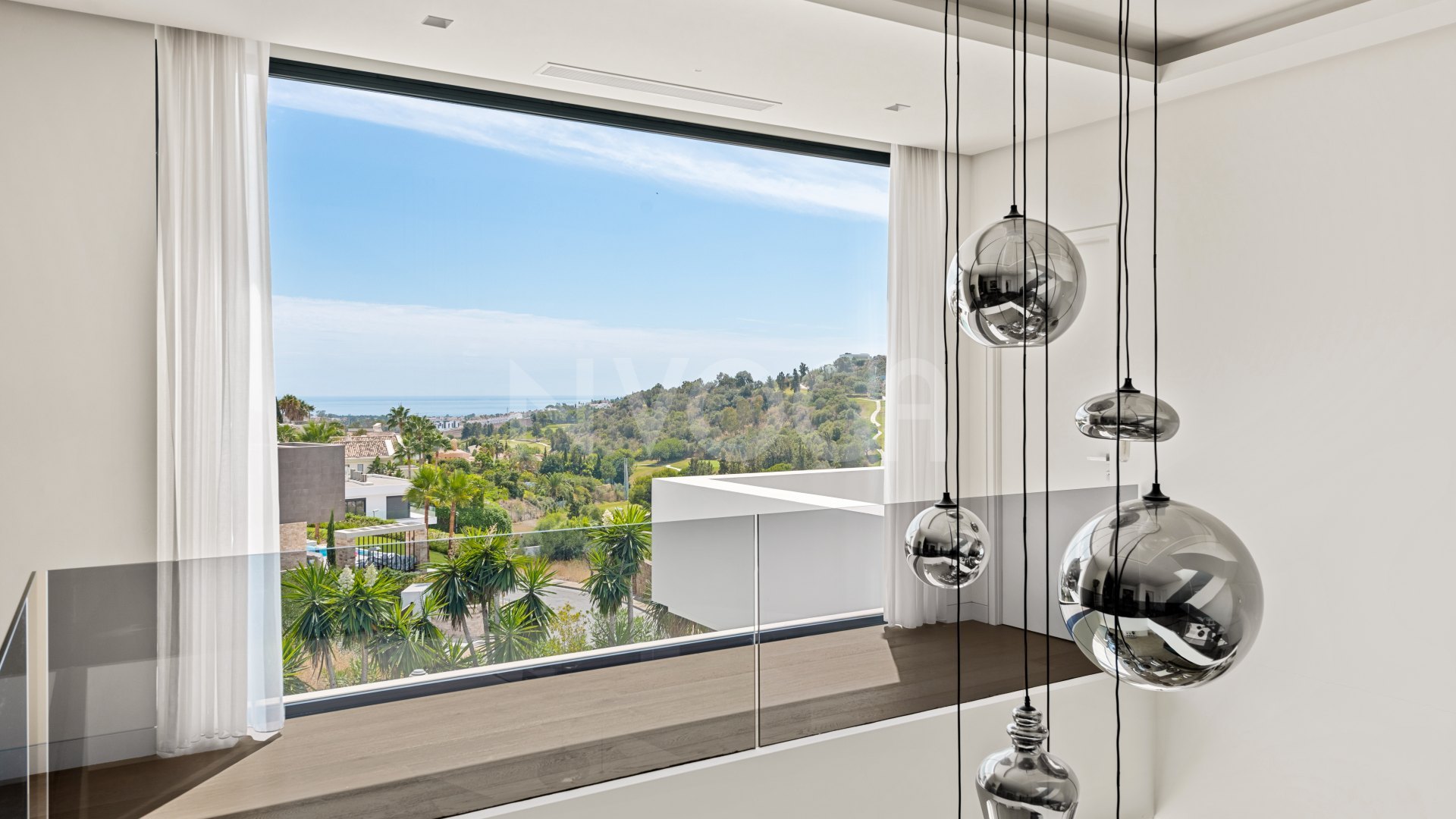 Lujosa villa de estilo contemporáneo en La Alquería, Benahavís