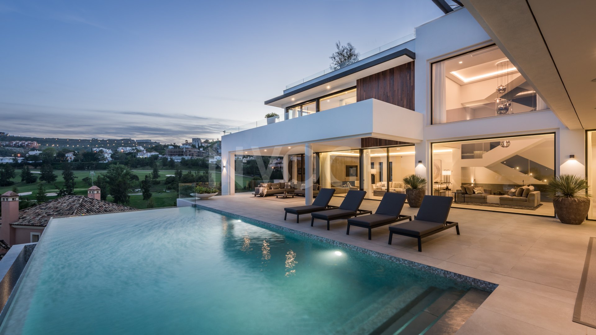 Lujosa villa de estilo contemporáneo en La Alquería, Benahavís