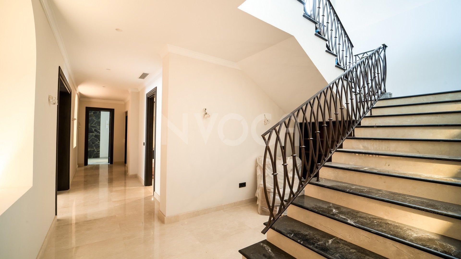 Villa de lujo de 6 dormitorios en la Milla de Oro de Marbella