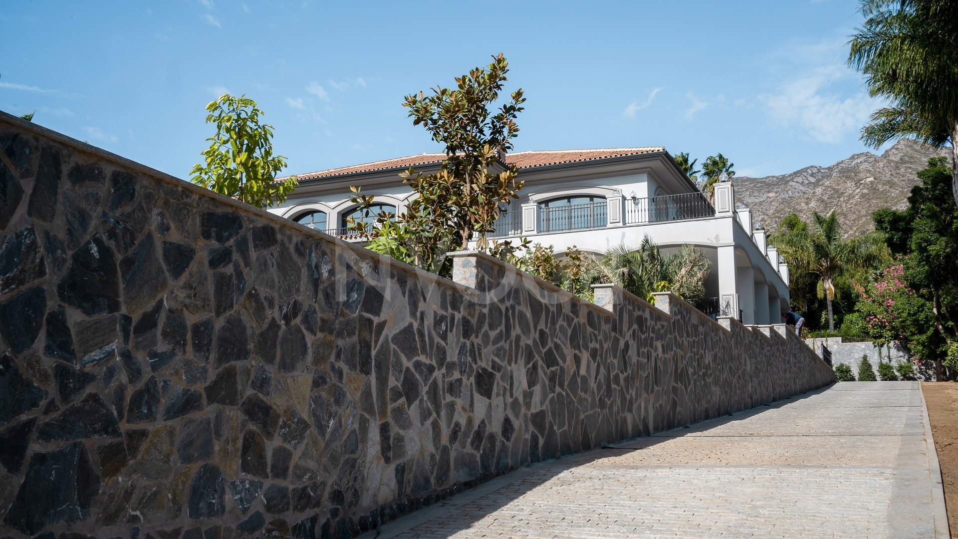 Villa de lujo de 6 dormitorios en la Milla de Oro de Marbella