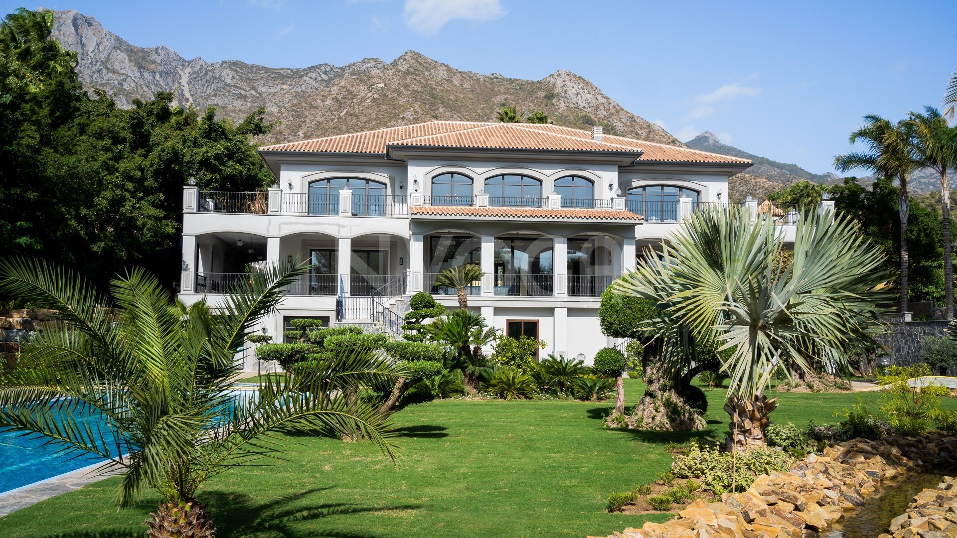 Villa de lujo de 6 dormitorios en la Milla de Oro de Marbella