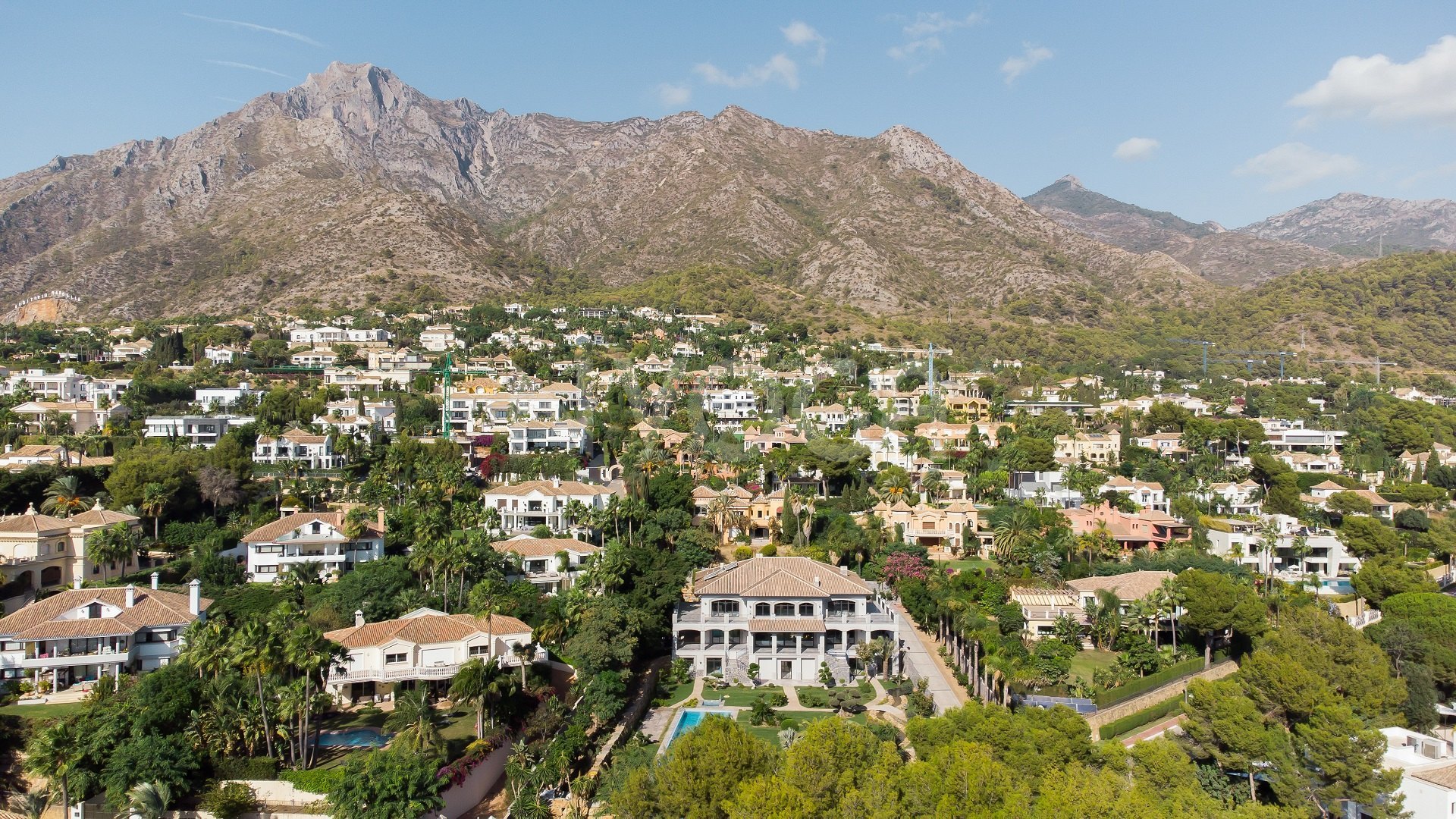 Villa de lujo de 6 dormitorios en la Milla de Oro de Marbella