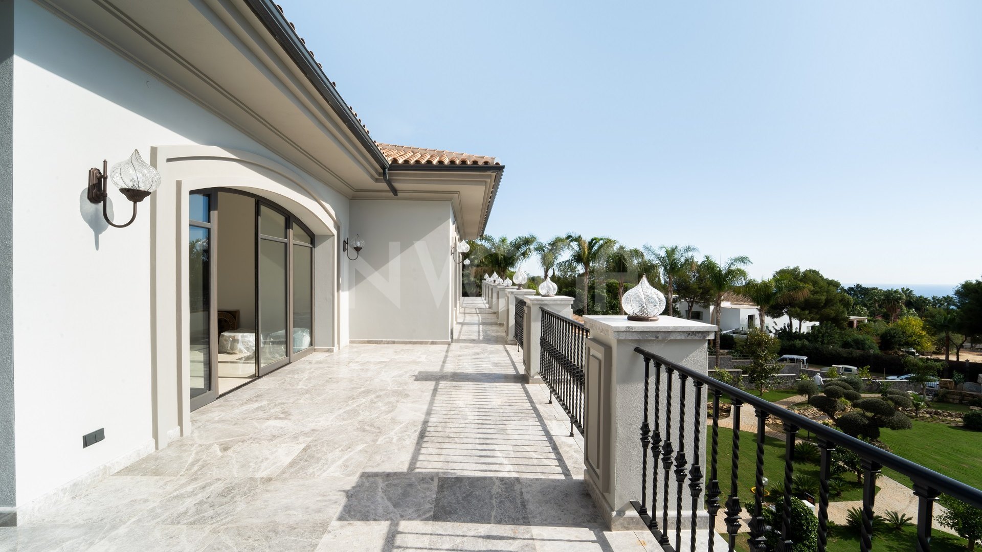 Villa de lujo de 6 dormitorios en la Milla de Oro de Marbella