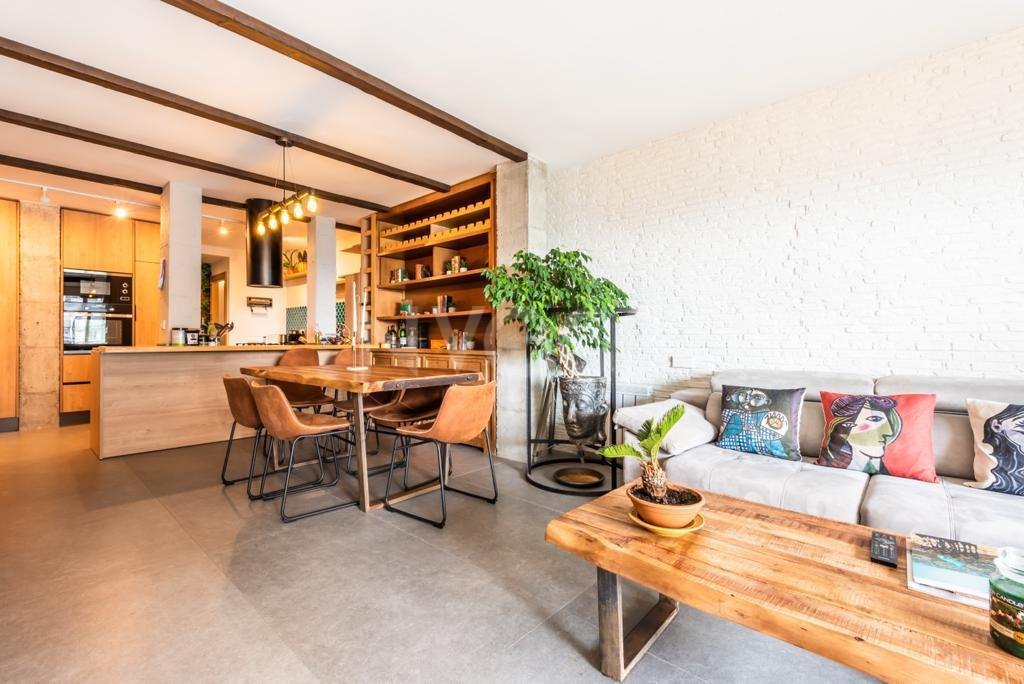 Exclusive frontline beach flat with stunning panoramic sea views in the heart of Marbella.
