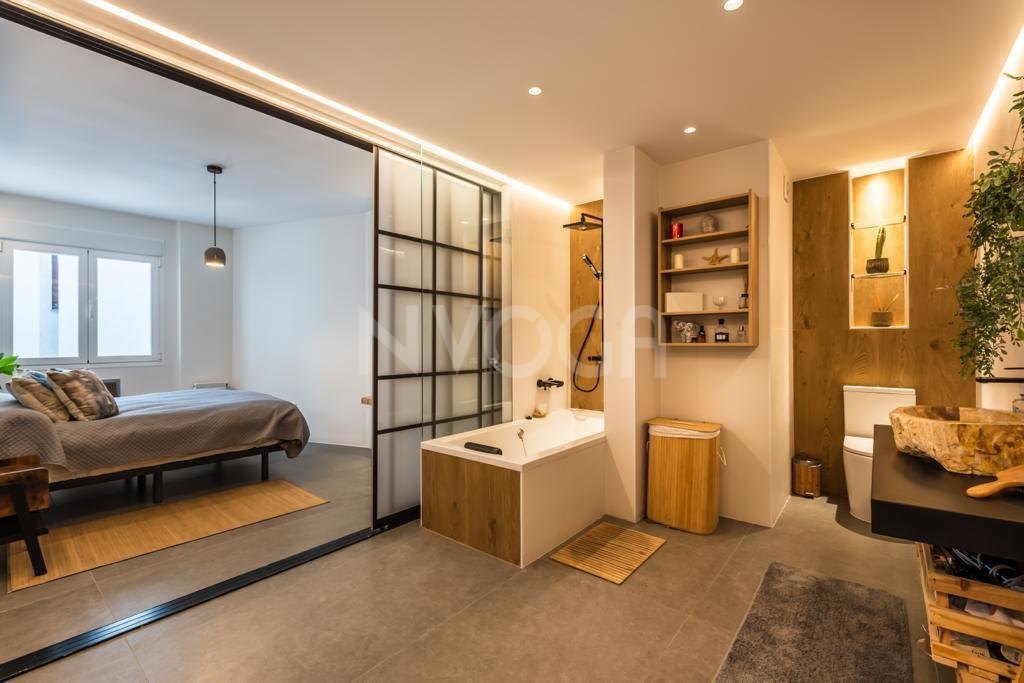 Exclusive frontline beach flat with stunning panoramic sea views in the heart of Marbella.