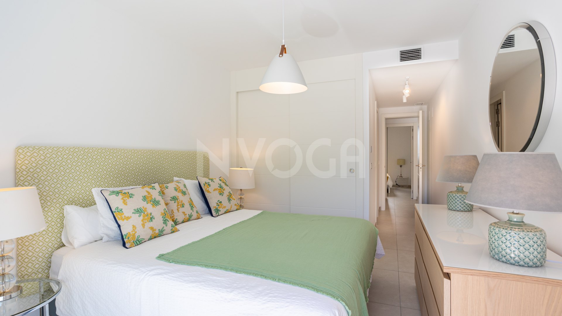 A un paso del mar en Elviria Playa, apartamento en Planta Baja en Residencial Estrella del Mar, Marbella