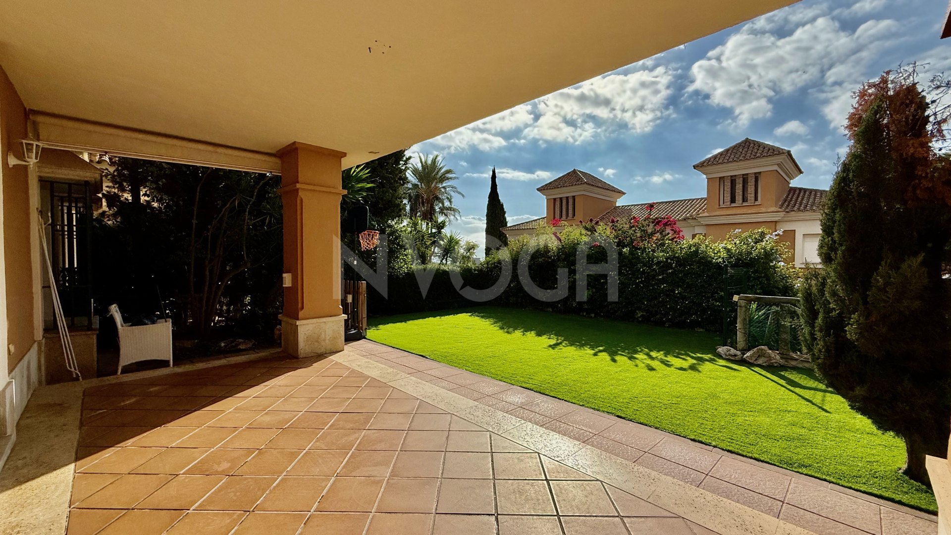 Spectacular Townhouse in Santa Clara Golf - Marbella East, Ready to move in!