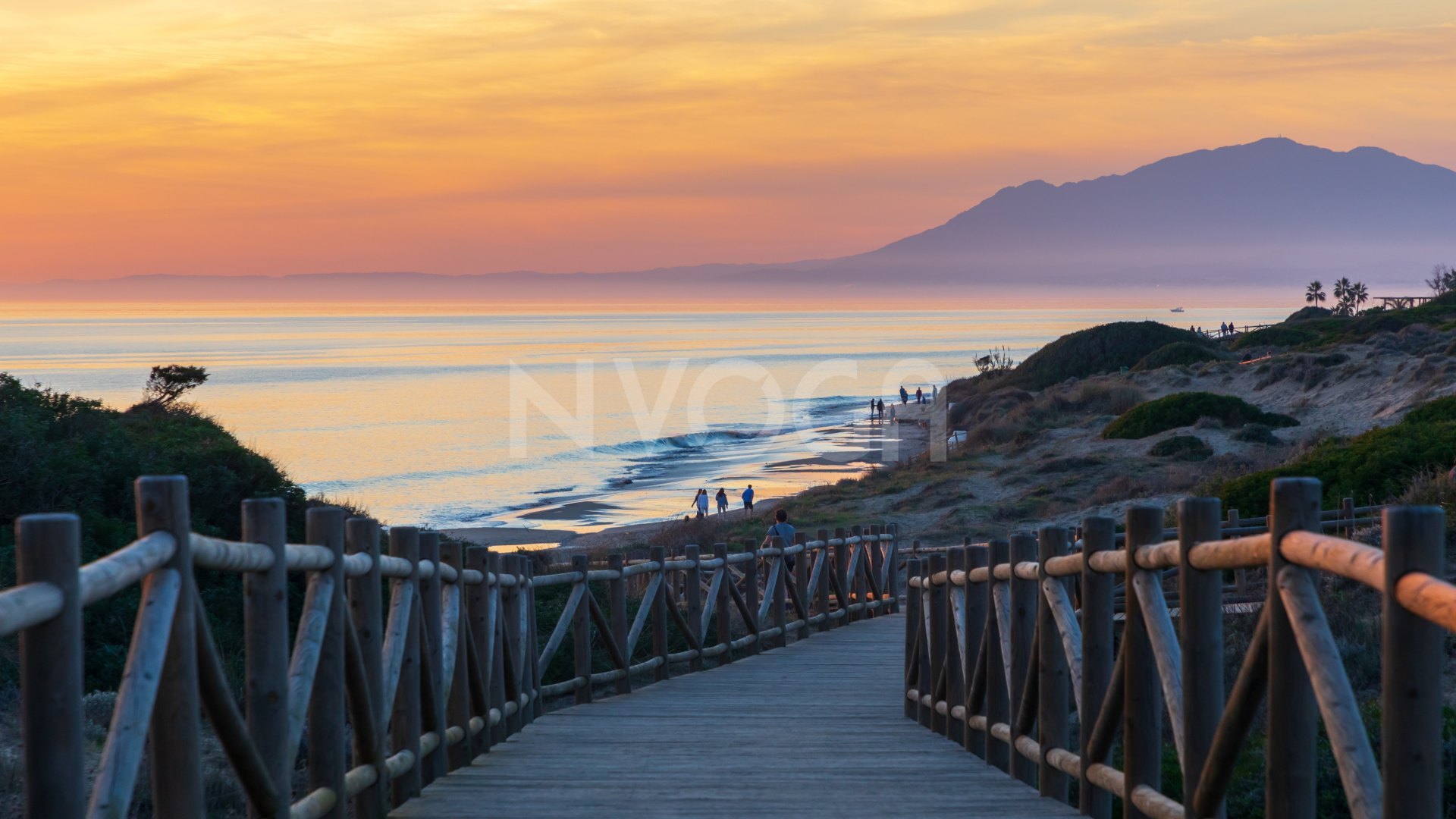 Exclusiva Villa con impresionantes vistas panorámicas en El Chaparral Marbella