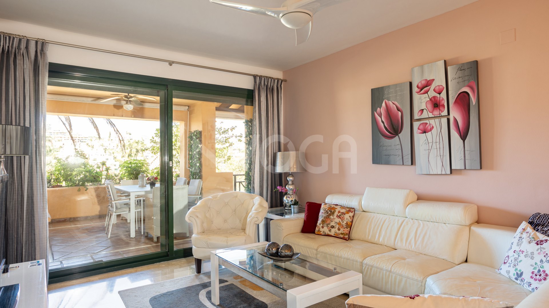 Exclusivo apartamento de larga temporada en El Campanario, Estepona – Lujo, comodidad y seguridad