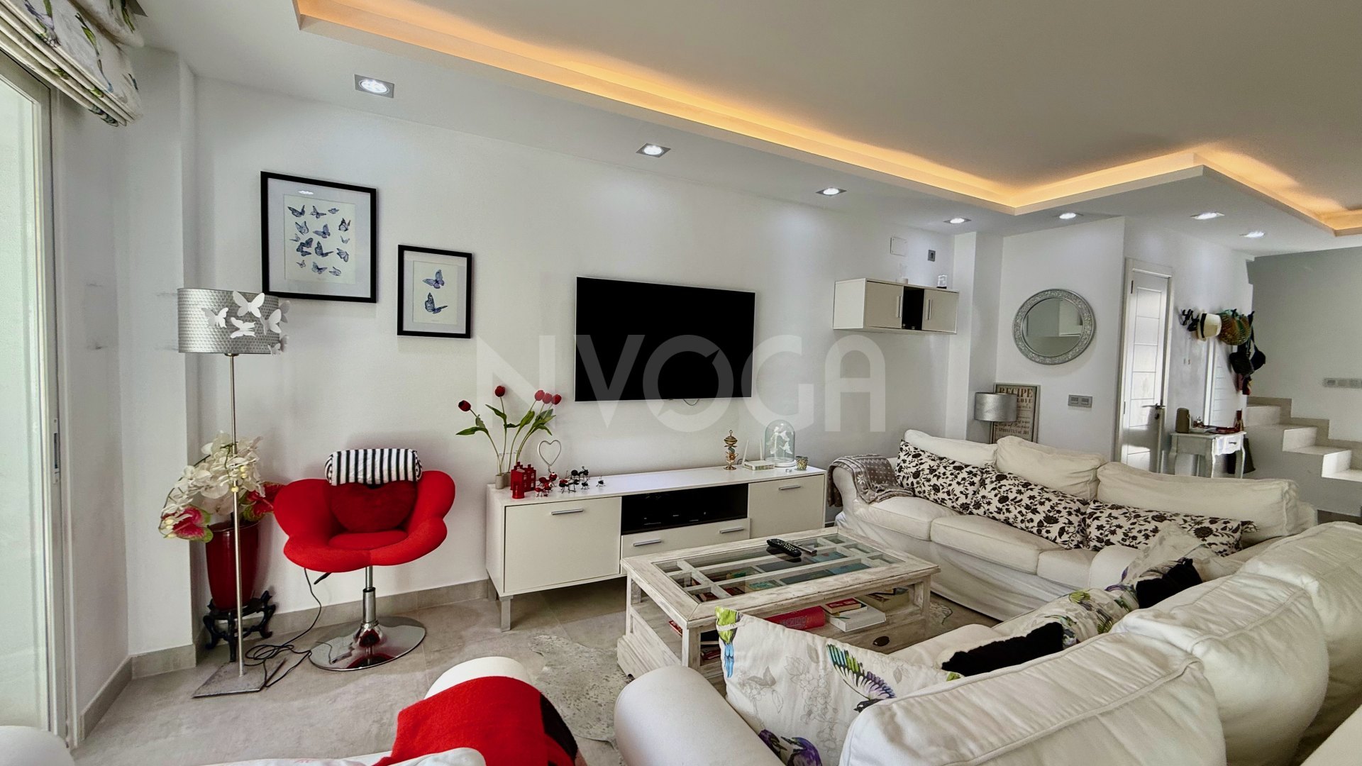Magnificent front line beach townhouse, located in Bahia de Marbella, Marbella East.