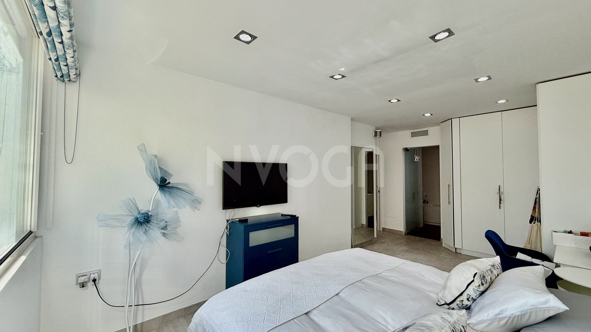 Magnificent front line beach townhouse, located in Bahia de Marbella, Marbella East.
