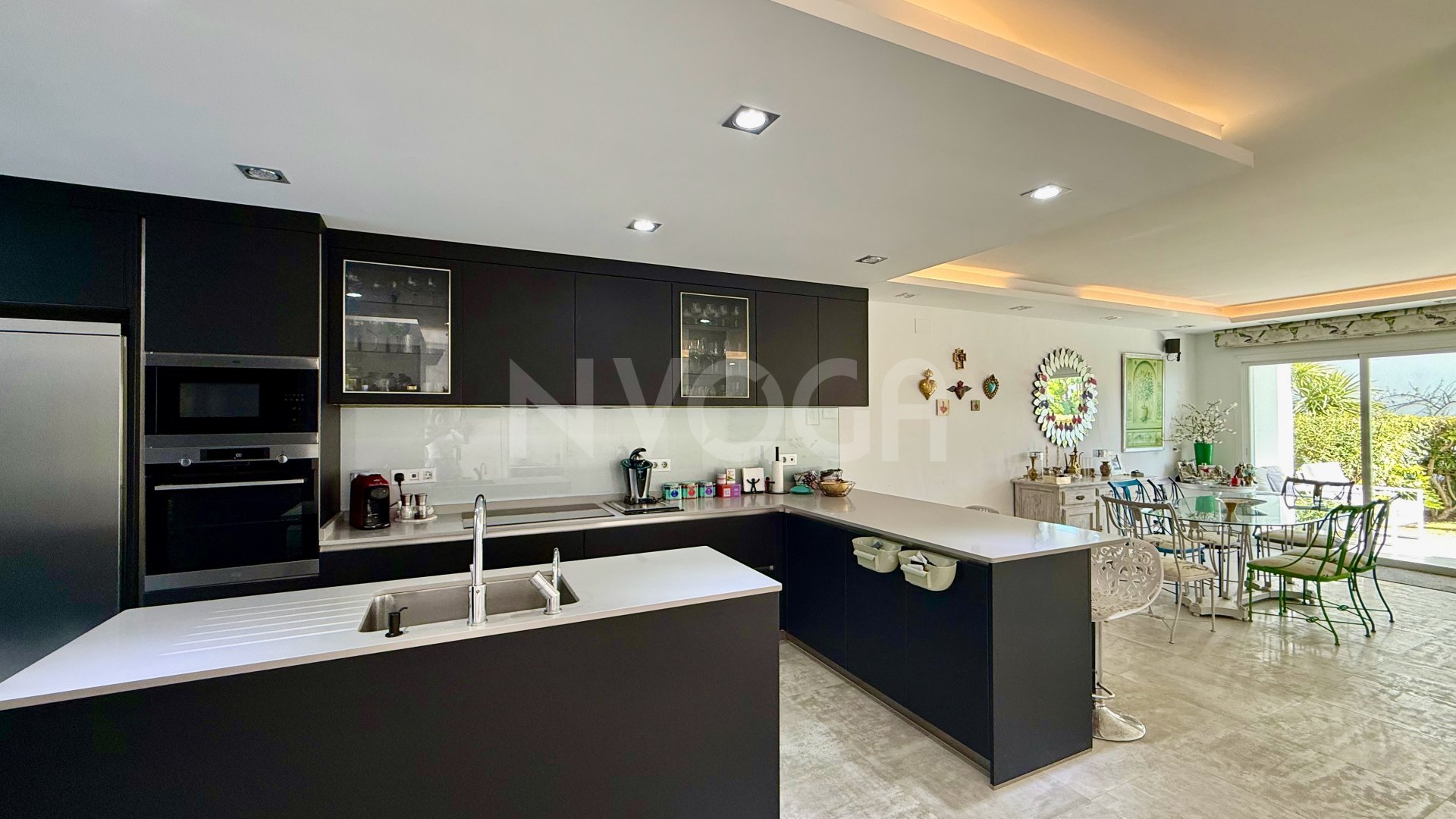 Magnificent front line beach townhouse, located in Bahia de Marbella, Marbella East.