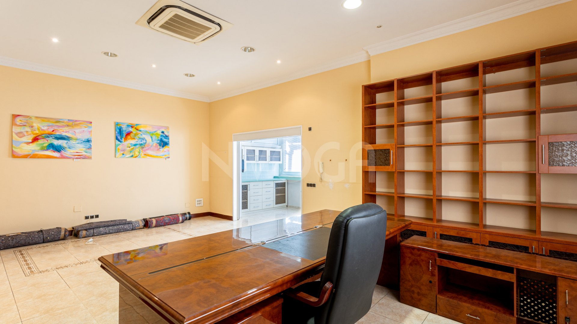 ¡Oportunidad única! Amplio local comercial en pleno centro de Marbella