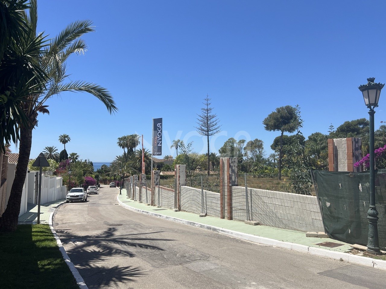Magnificent Plot with sea views for several villas in Los Monteros Marbella East
