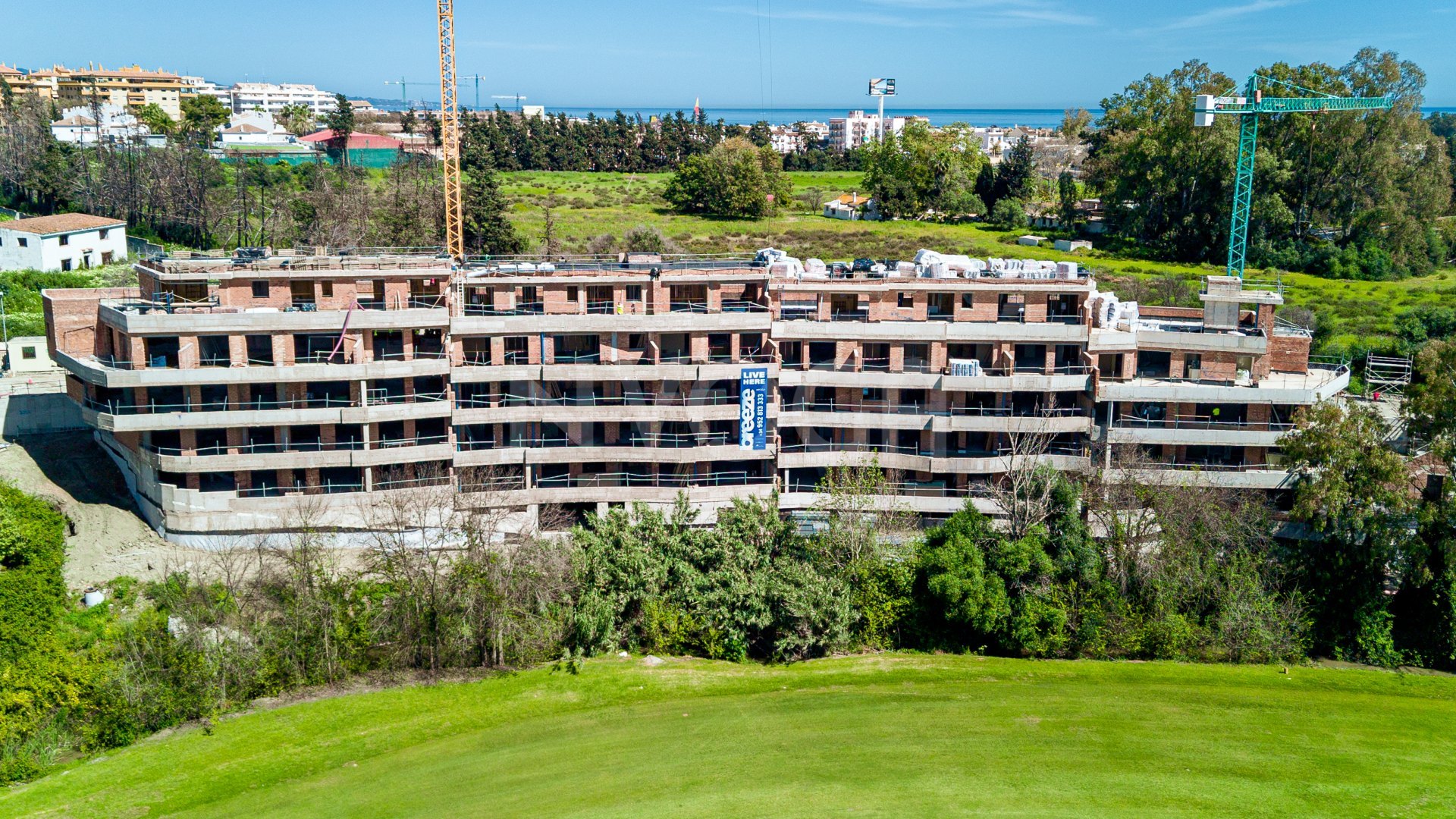 UNDER CONSTRUCTION. Beautiful front line golf penthouse in Guadalmina, Marbella.