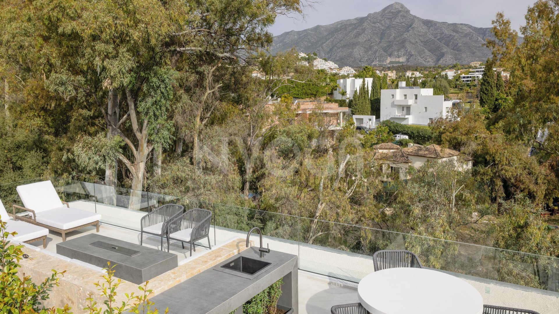 Preciosa villa de 6 habitaciones en Nueva Andalucía, Marbella