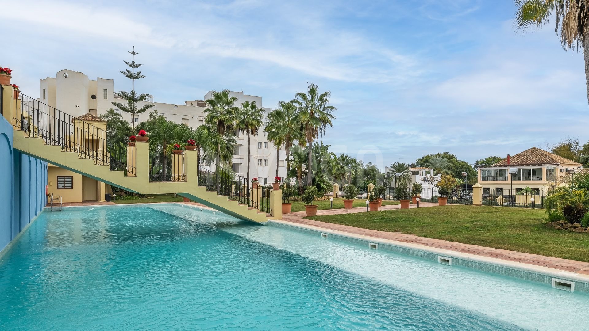 Precioso adosado de 6 habitaciones en Marbelah Pueblo, Marbella