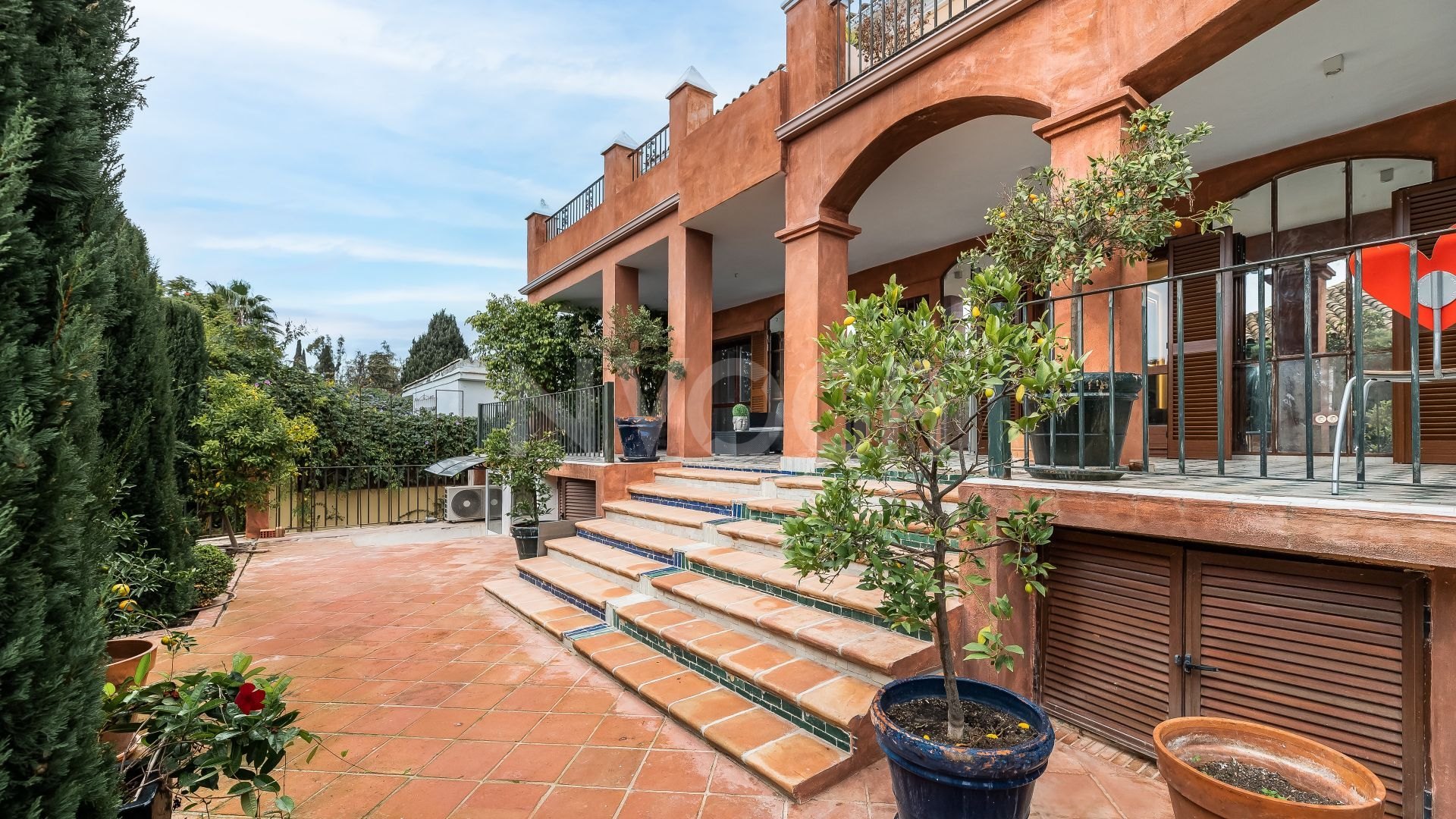 Precioso adosado de 6 habitaciones en Marbelah Pueblo, Marbella