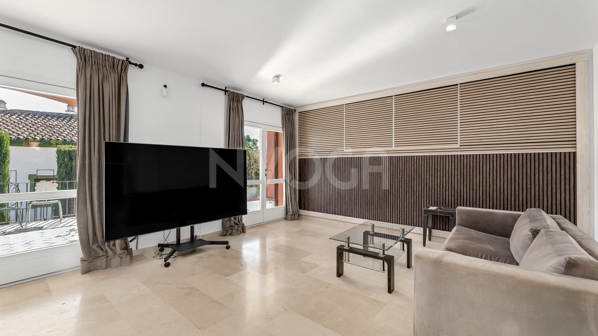 Precioso adosado de 6 habitaciones en Marbelah Pueblo, Marbella