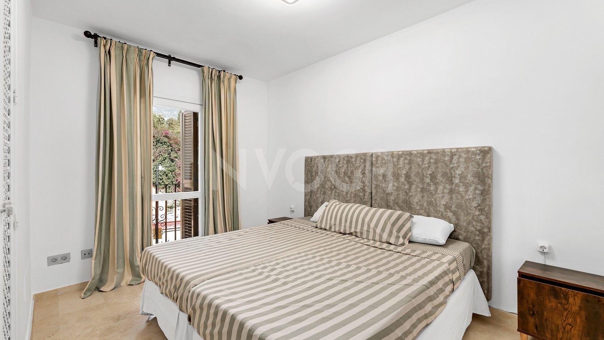Precioso adosado de 6 habitaciones en Marbelah Pueblo, Marbella