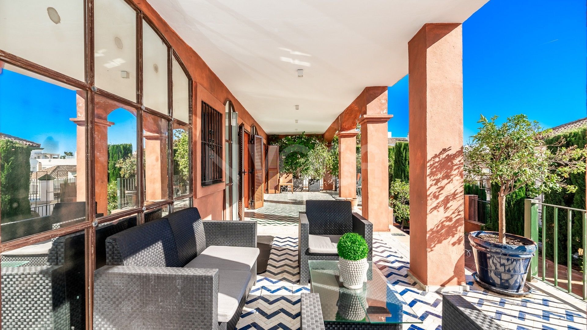 Precioso adosado de 6 habitaciones en Marbelah Pueblo, Marbella