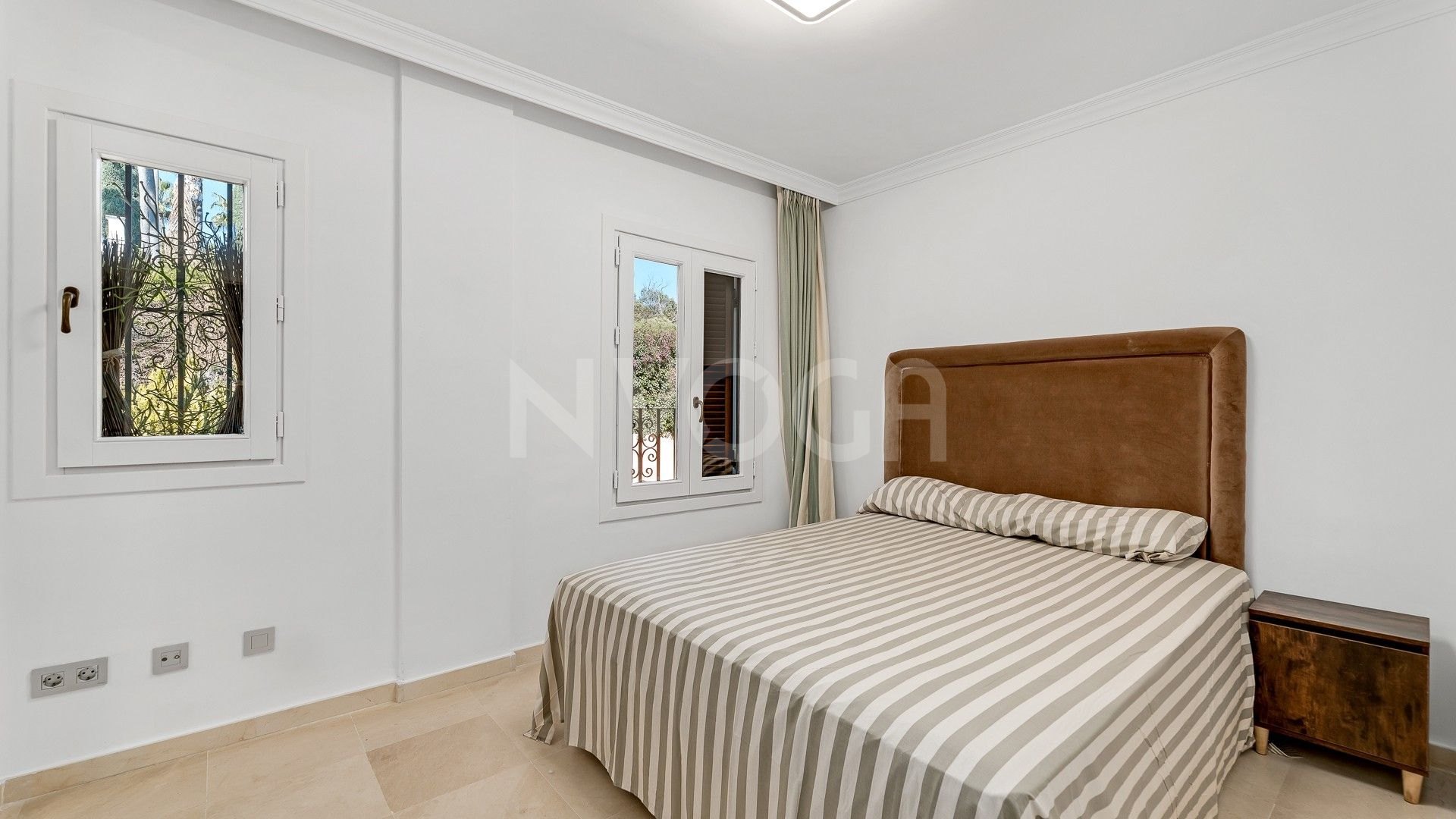 Precioso adosado de 6 habitaciones en Marbelah Pueblo, Marbella