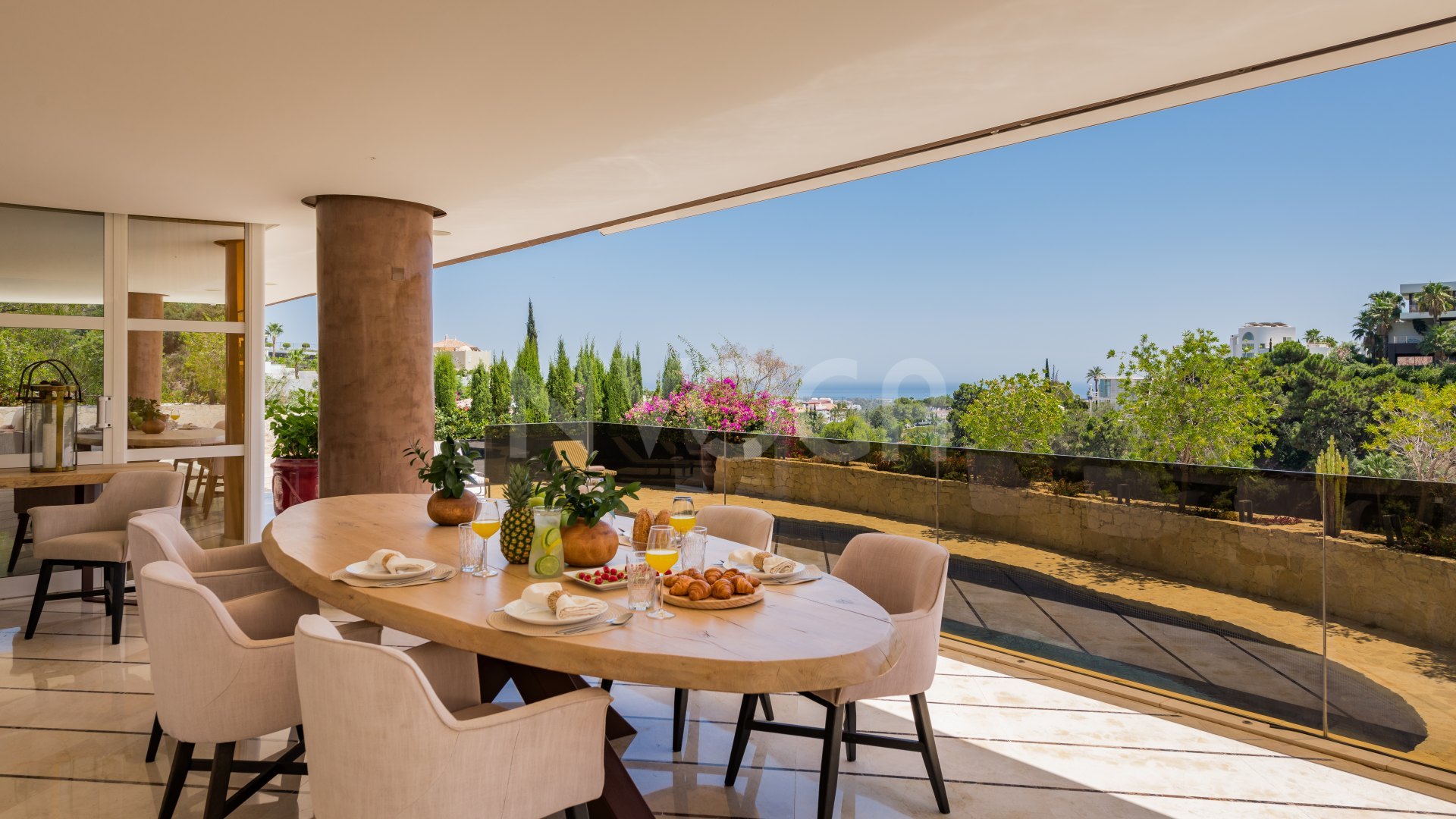 Modern villa with sea views in La Quinta, Benahavís
