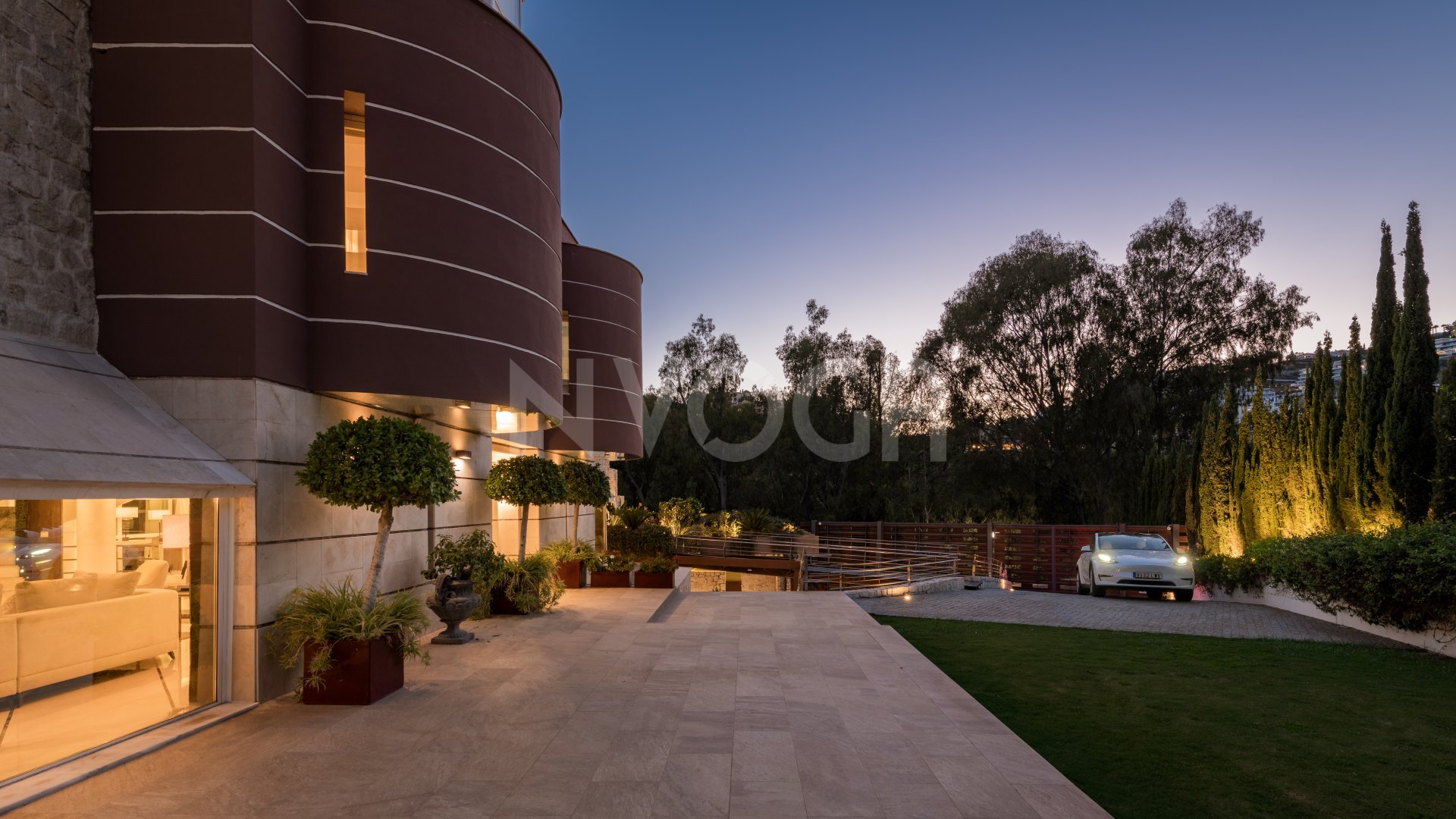 Modern villa with sea views in La Quinta, Benahavís