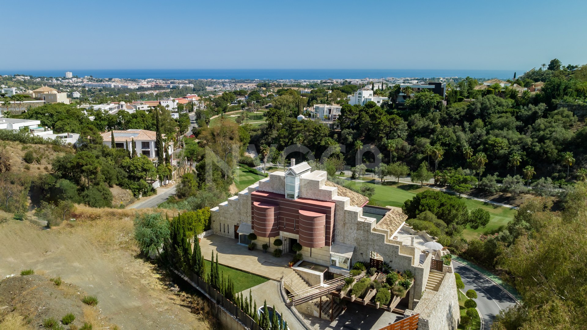 Modern villa with sea views in La Quinta, Benahavís