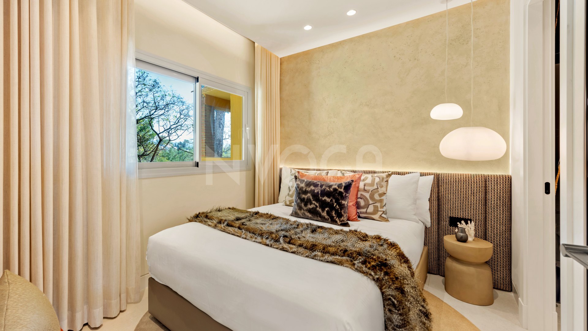Stunning duplex penthouse, front line beach located in Rio Real