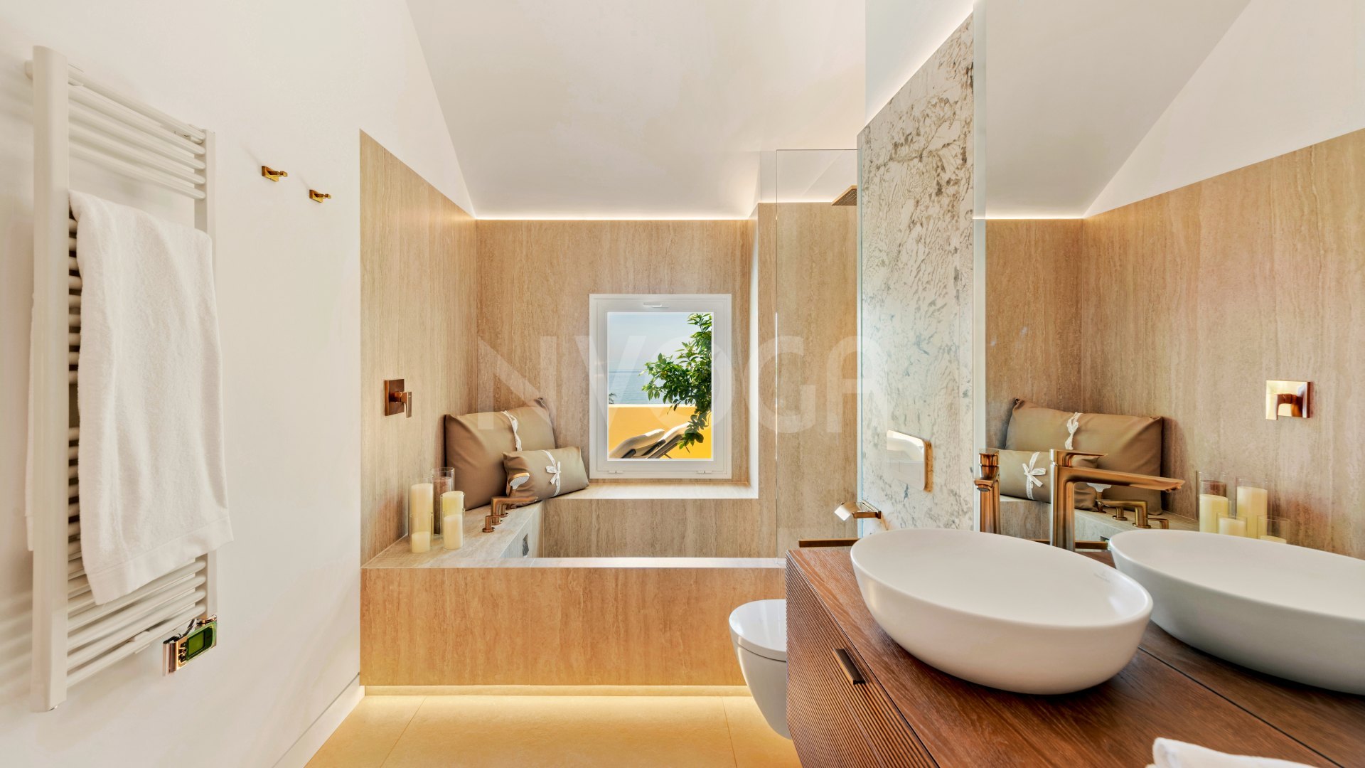 Stunning duplex penthouse, front line beach located in Rio Real