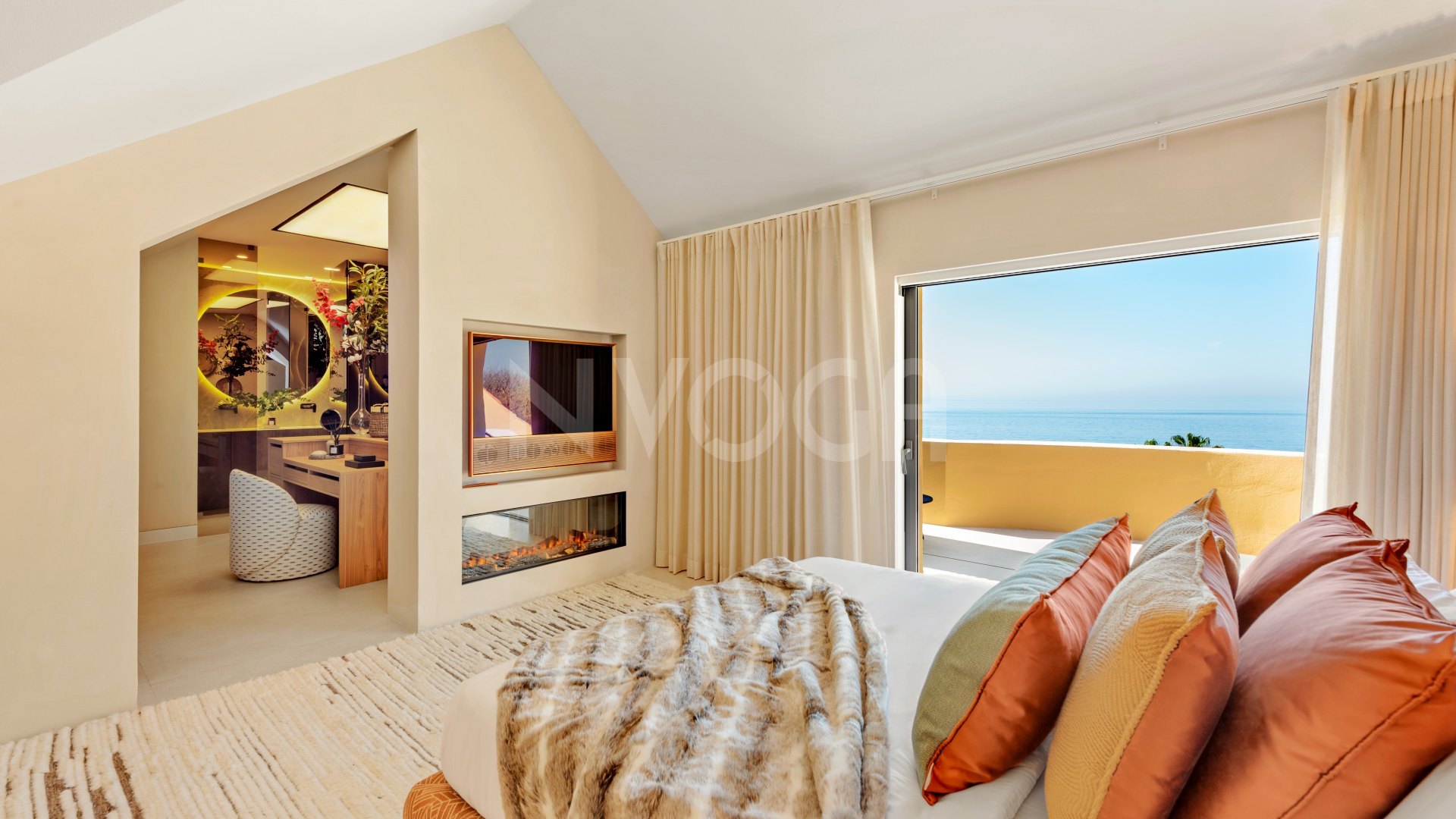 Stunning duplex penthouse, front line beach located in Rio Real