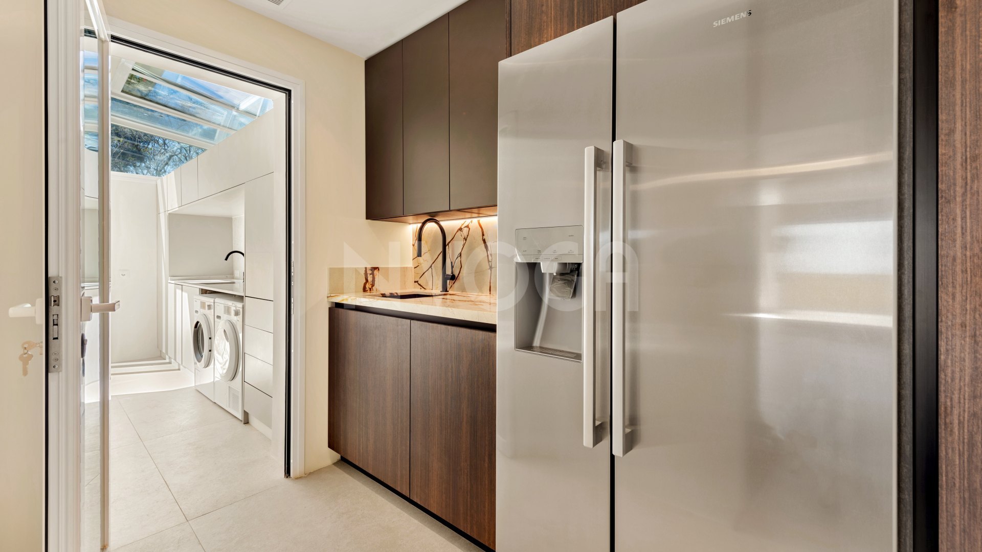 Stunning duplex penthouse, front line beach located in Rio Real