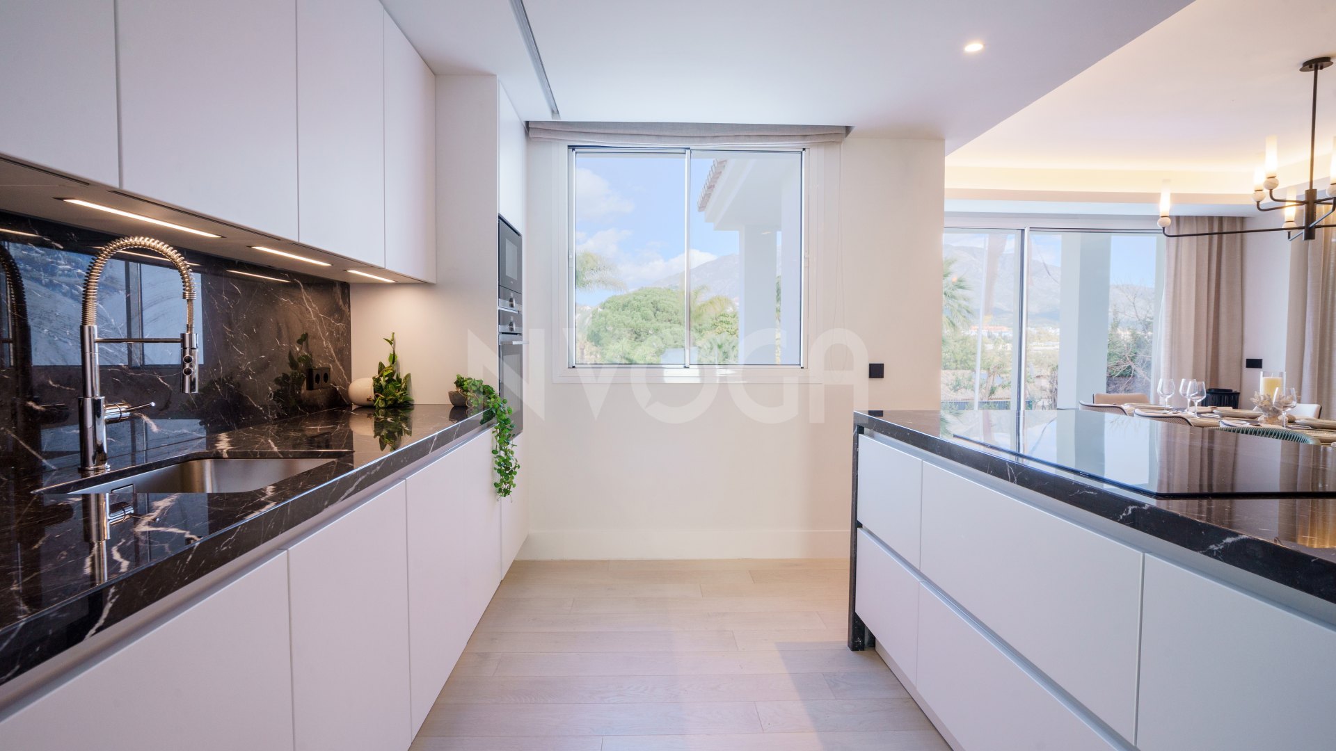 Preciosa villa contemporanea en el valle del golf de Marbella
