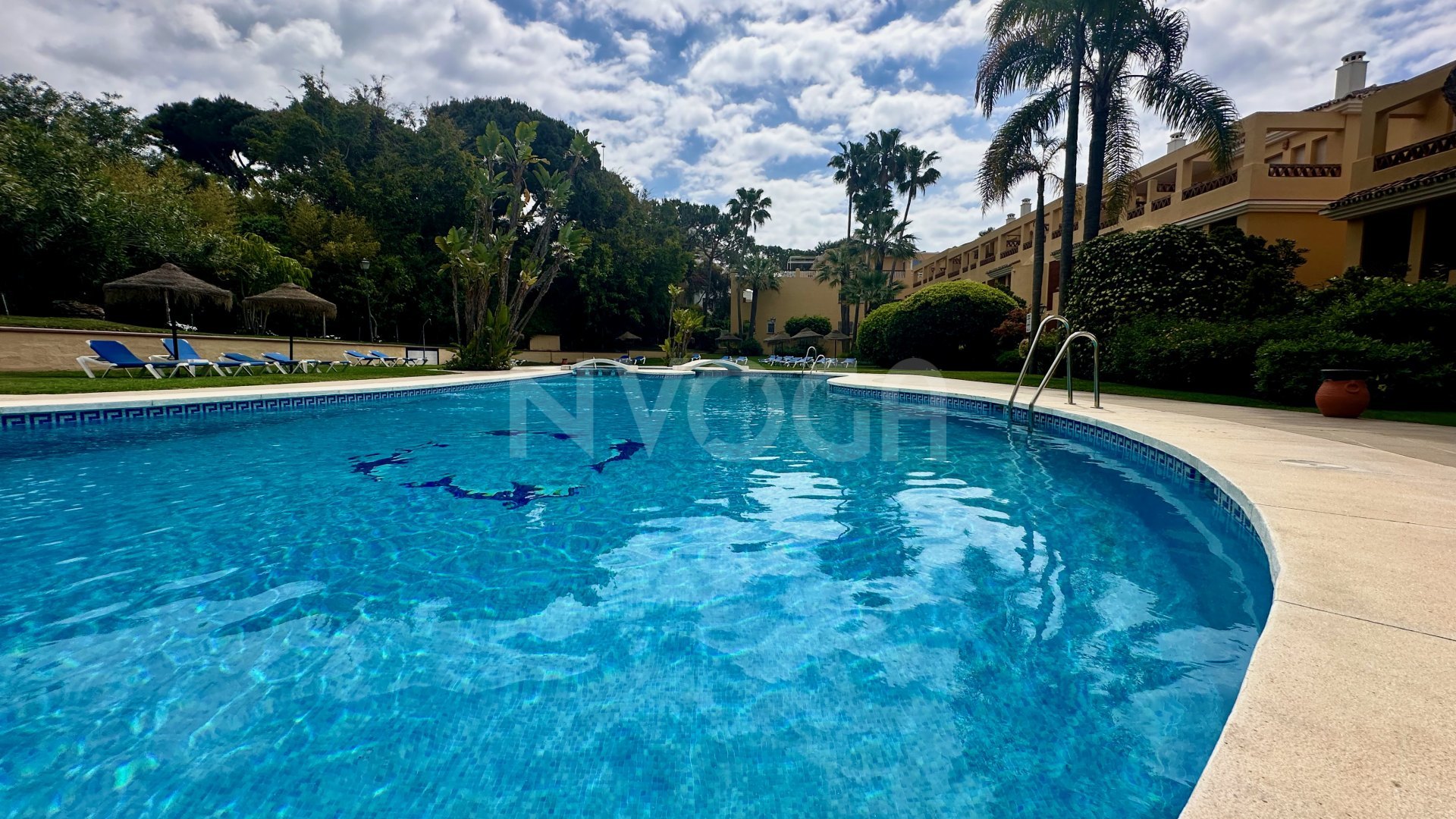 Modern flat only 2 minutes from the beach in Elviria