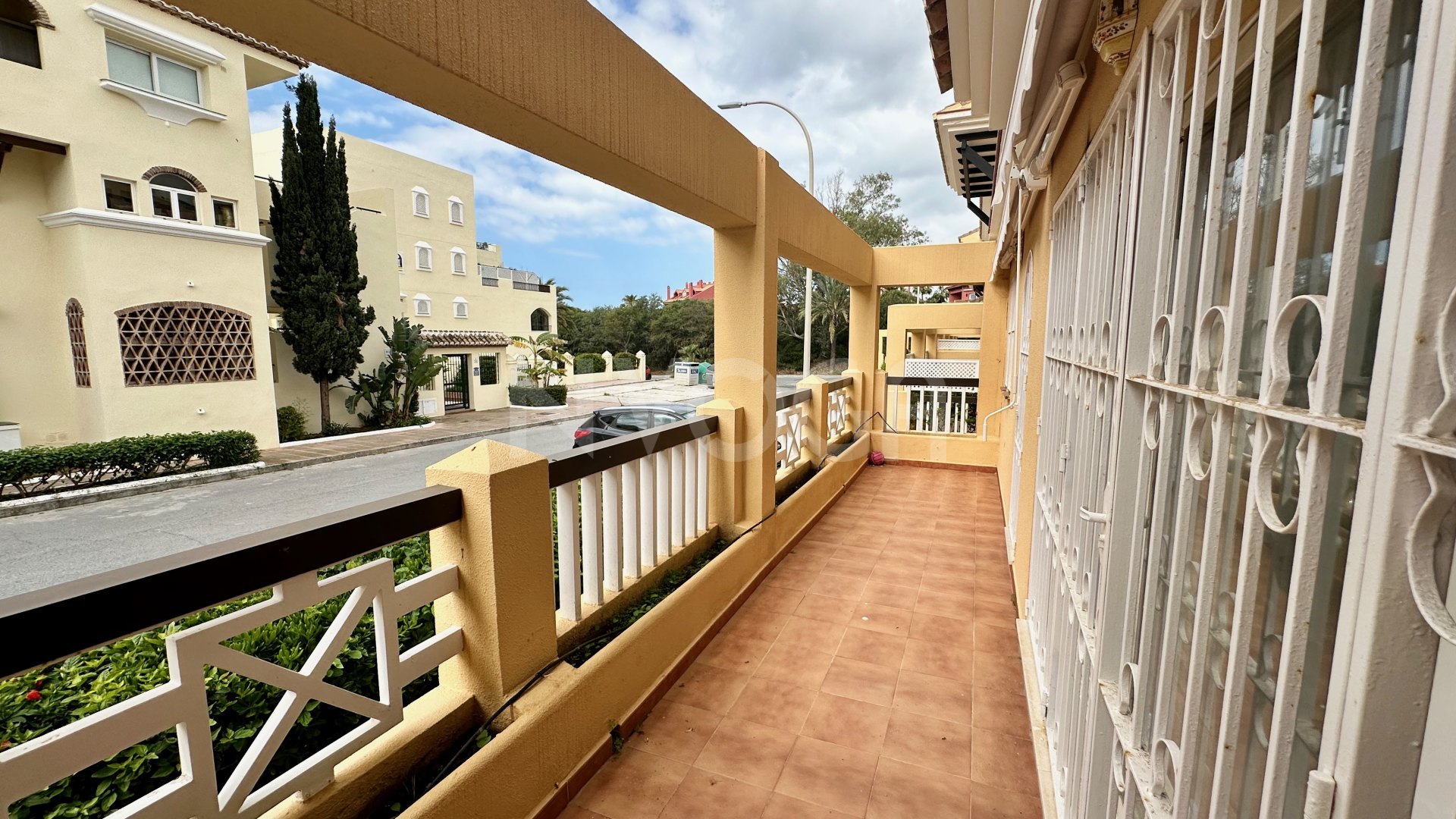 Modern flat only 2 minutes from the beach in Elviria