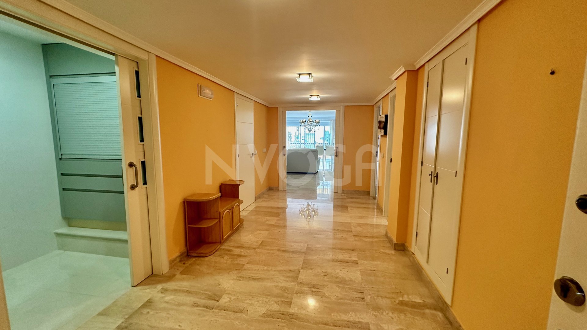 Modern flat only 2 minutes from the beach in Elviria