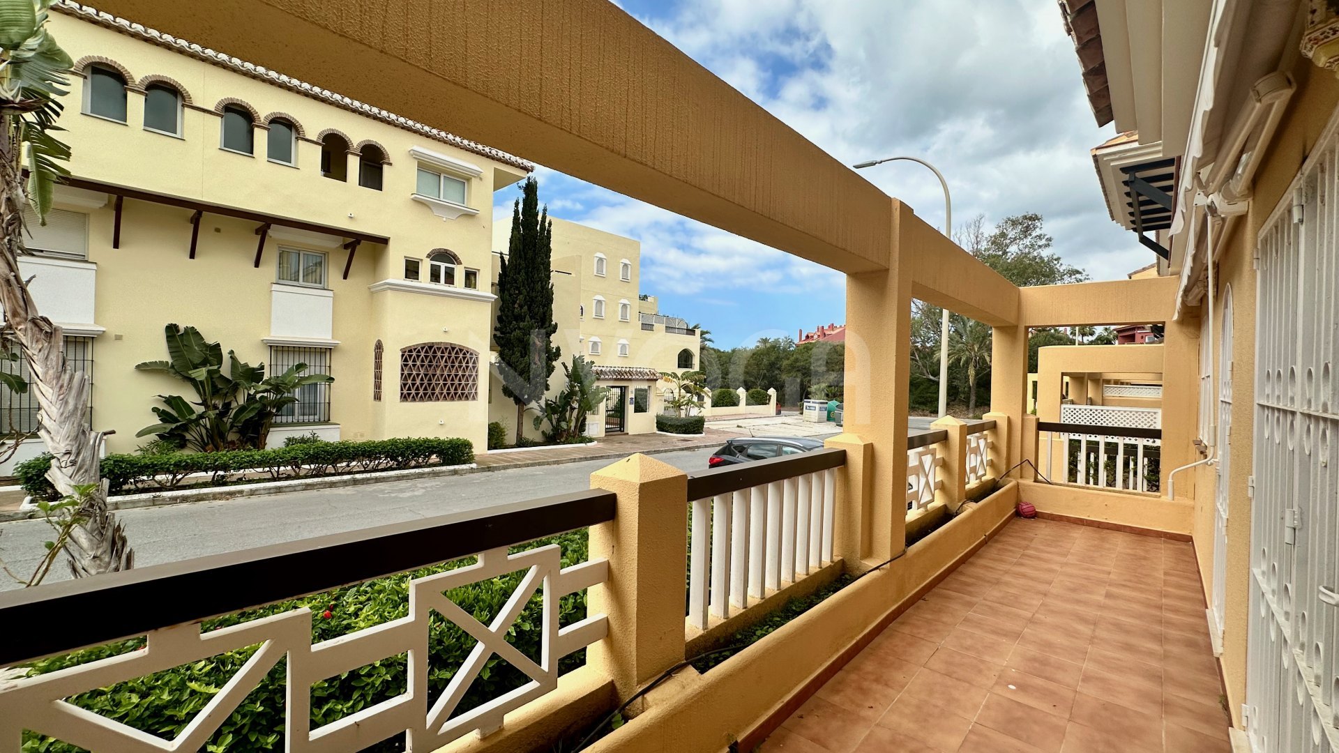 Modern flat only 2 minutes from the beach in Elviria