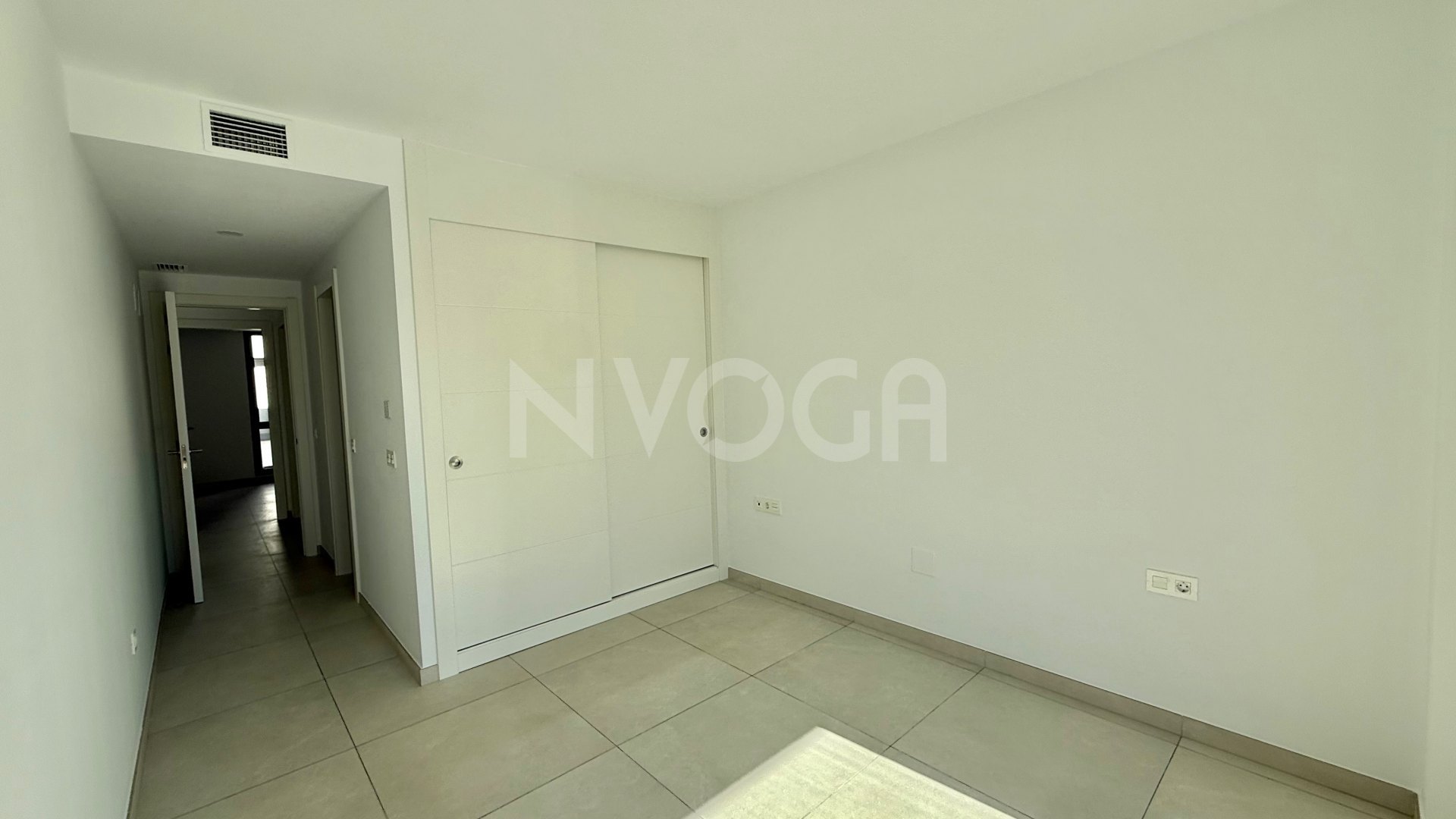 Spectacular brand new flat, ready to move in!