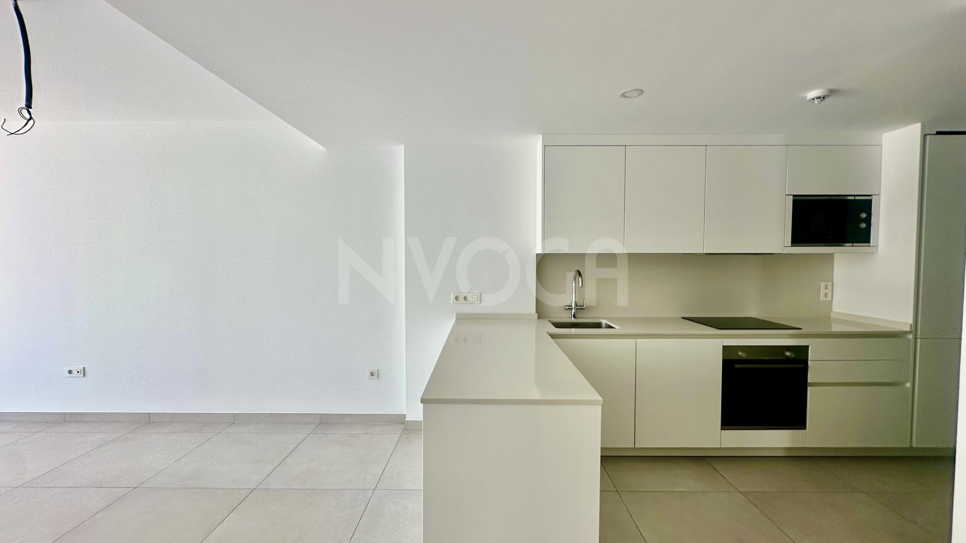 Spectacular brand new flat, ready to move in!